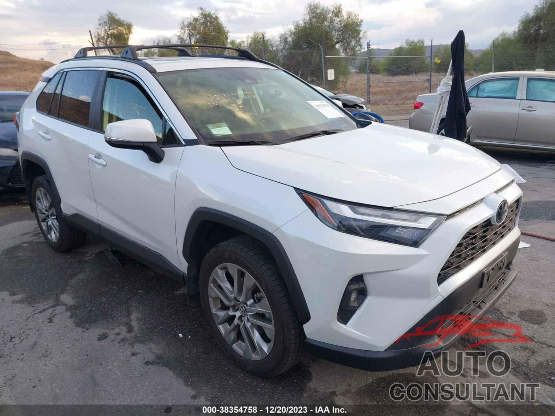 TOYOTA RAV4 2023 - JTMA1RFV0PD096949