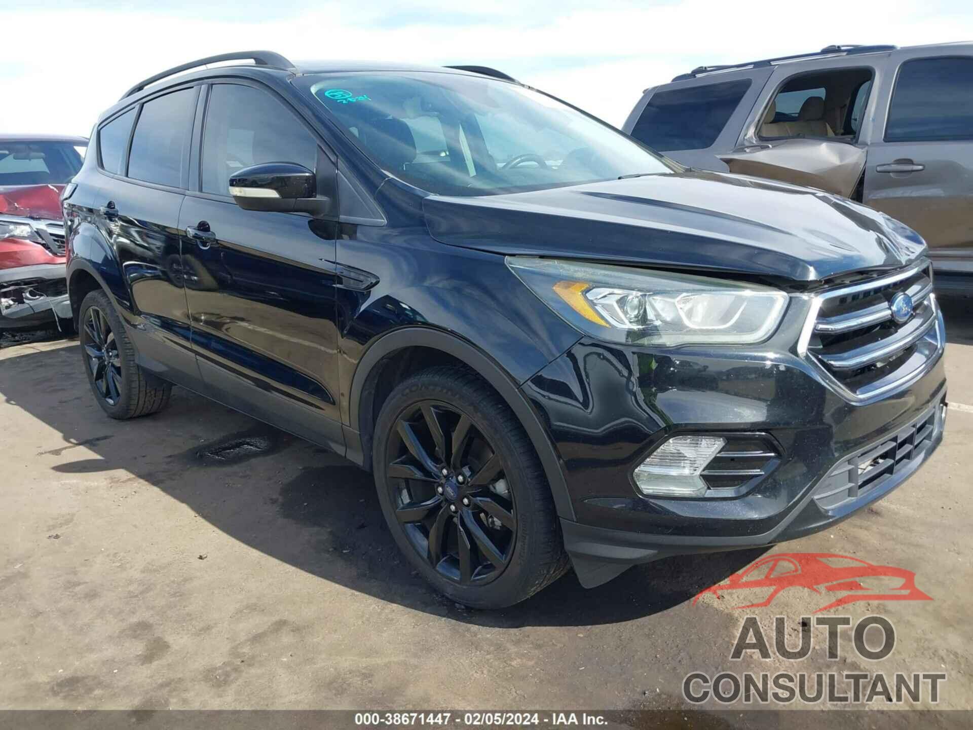 FORD ESCAPE 2017 - 1FMCU0JD2HUC34868