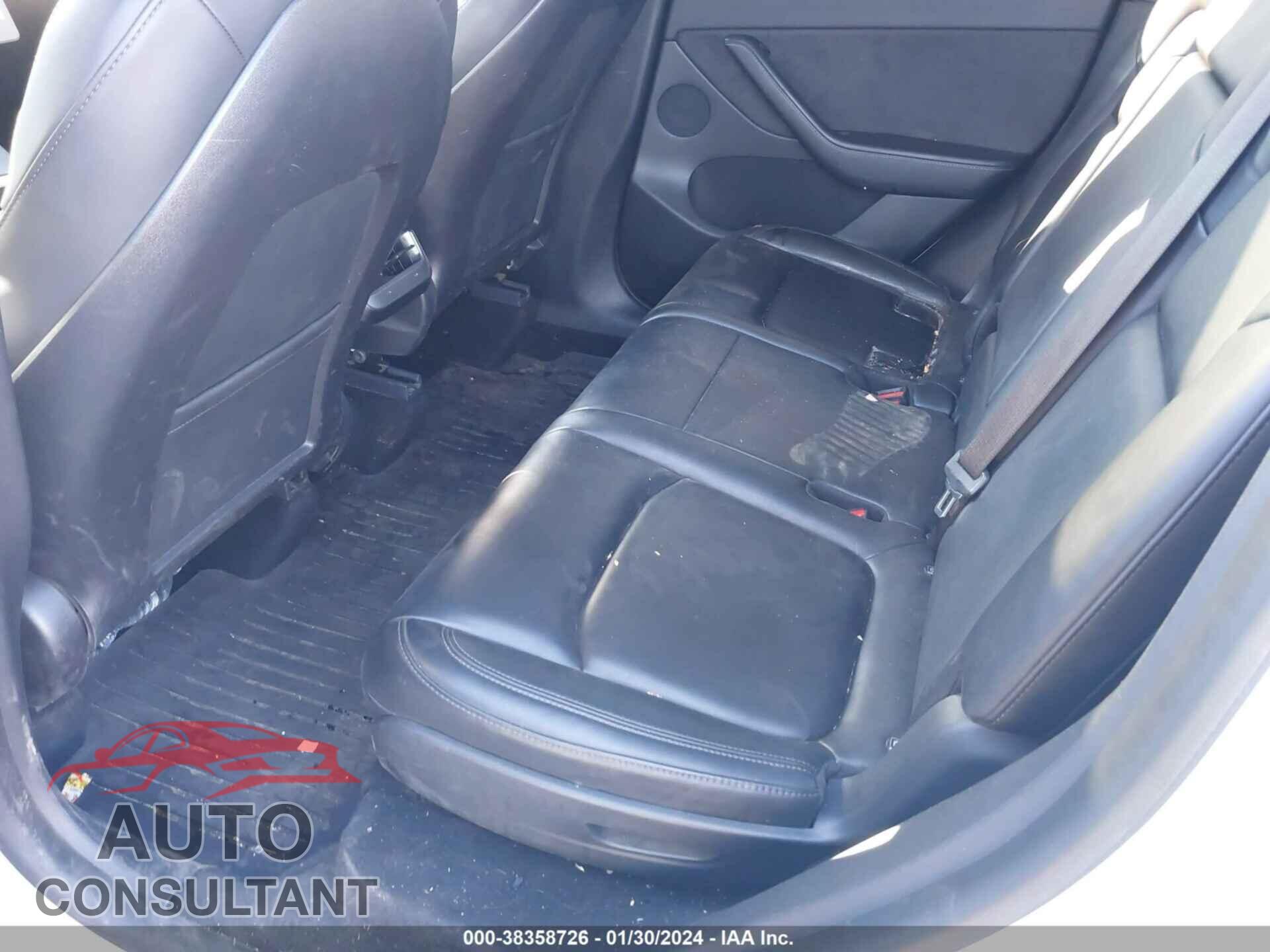 TESLA MODEL Y 2021 - 5YJYGAEE1MF277403