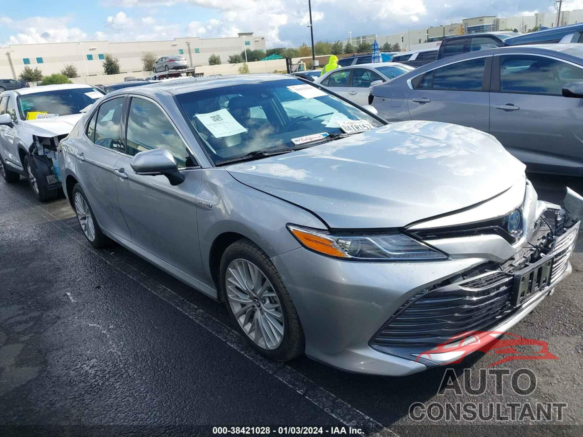 TOYOTA CAMRY HYBRID 2018 - 4T1B21HK8JU502291