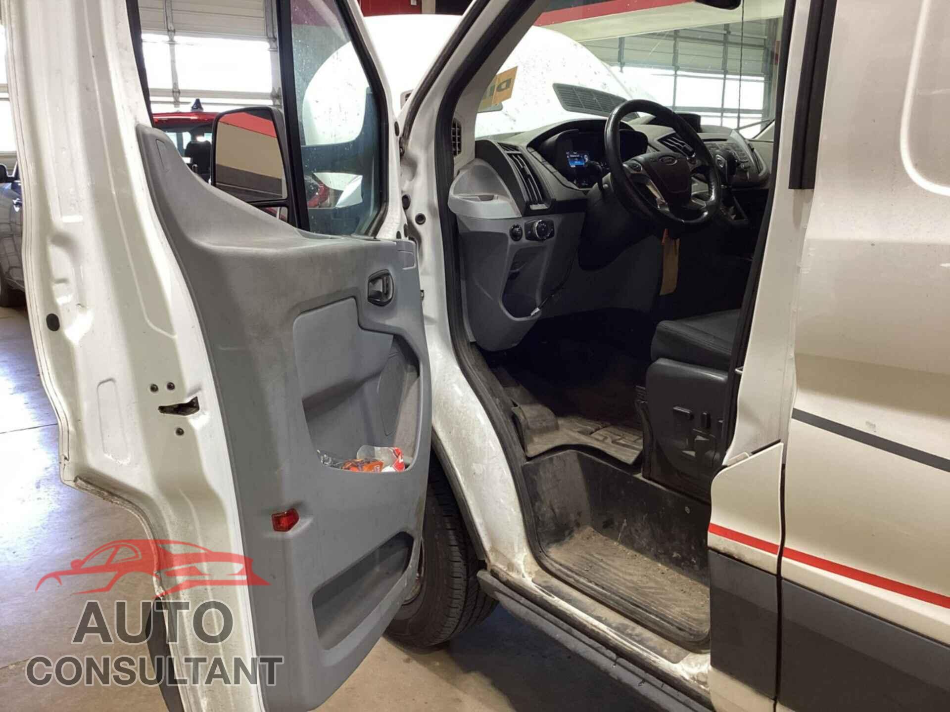 FORD TRANSIT 2019 - 1FTYR1YG5KKB48152