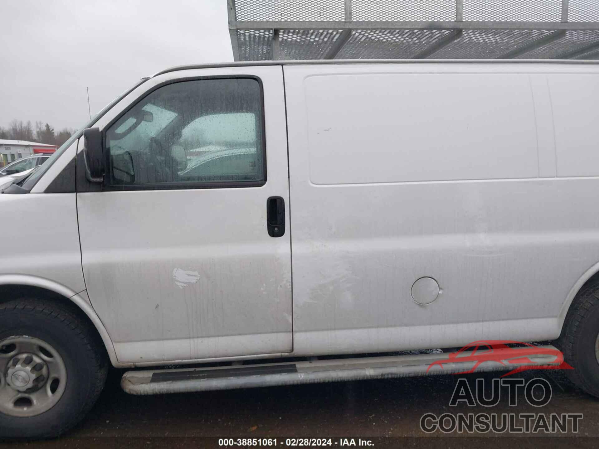 CHEVROLET EXPRESS 2500 2018 - 1GCWGAFG2J1910034