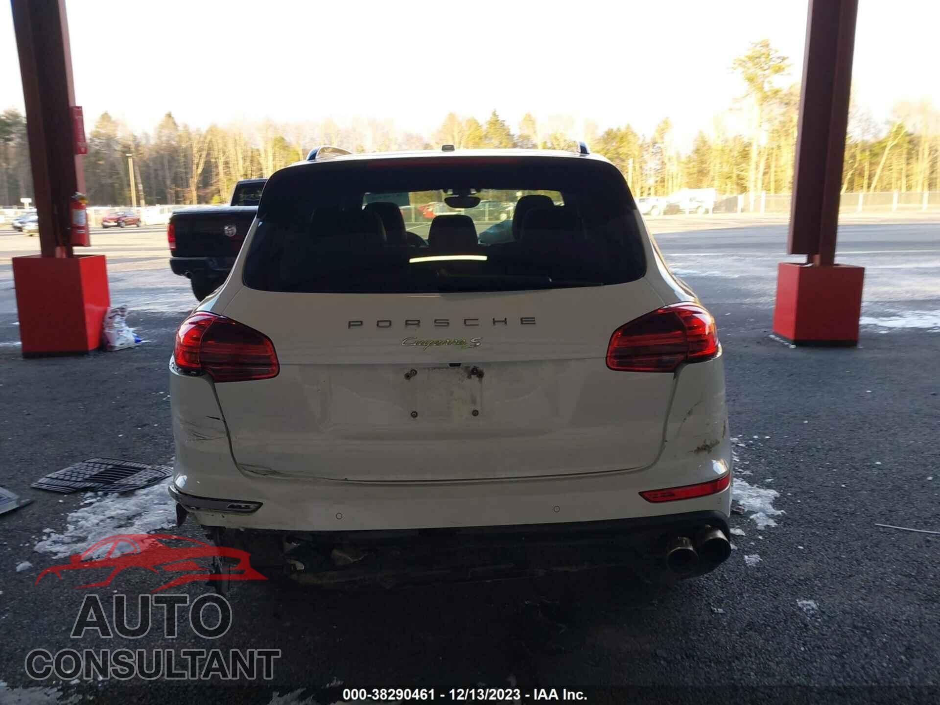 PORSCHE CAYENNE 2017 - WP1AE2A22HLA70304