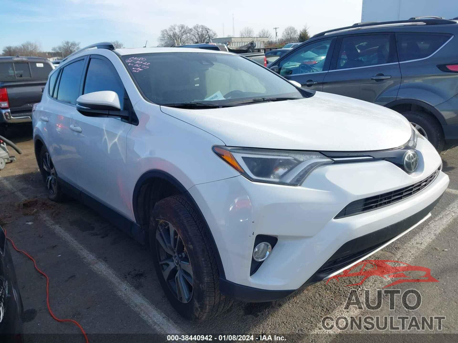 TOYOTA RAV4 2018 - JTMWFREV3JJ750277