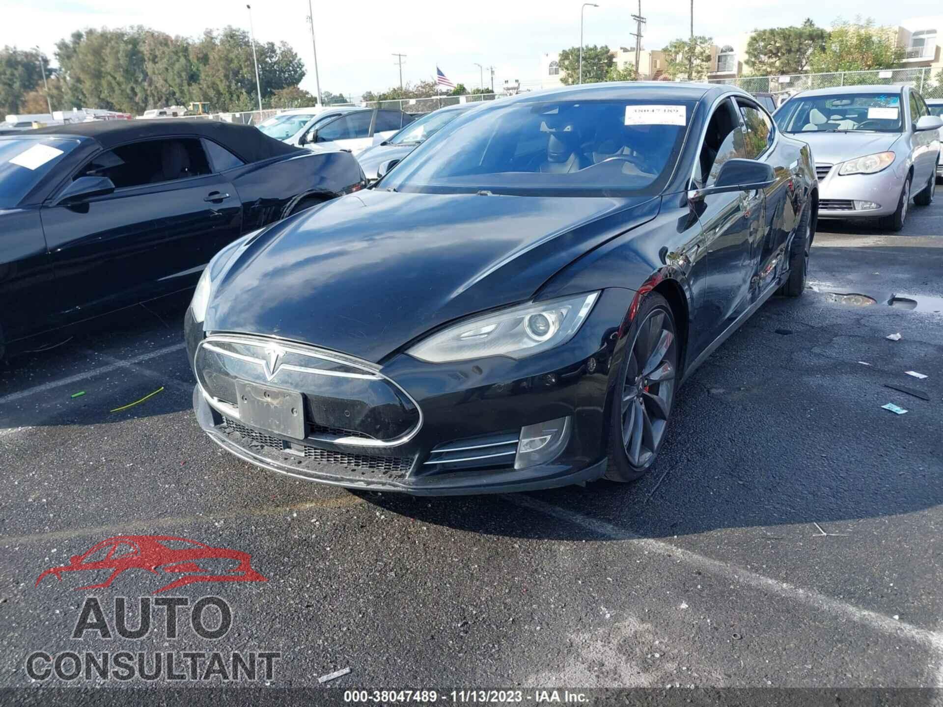 TESLA MODEL S 2015 - 5YJSA1E48FF113180