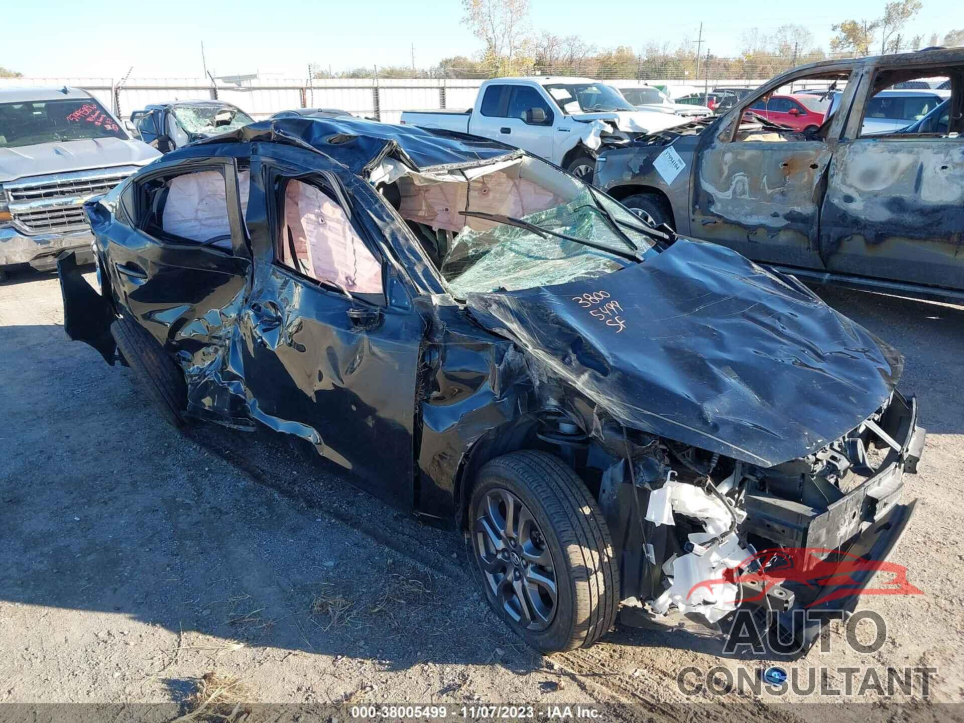 TOYOTA YARIS 2019 - 3MYDLBYV5KY506373