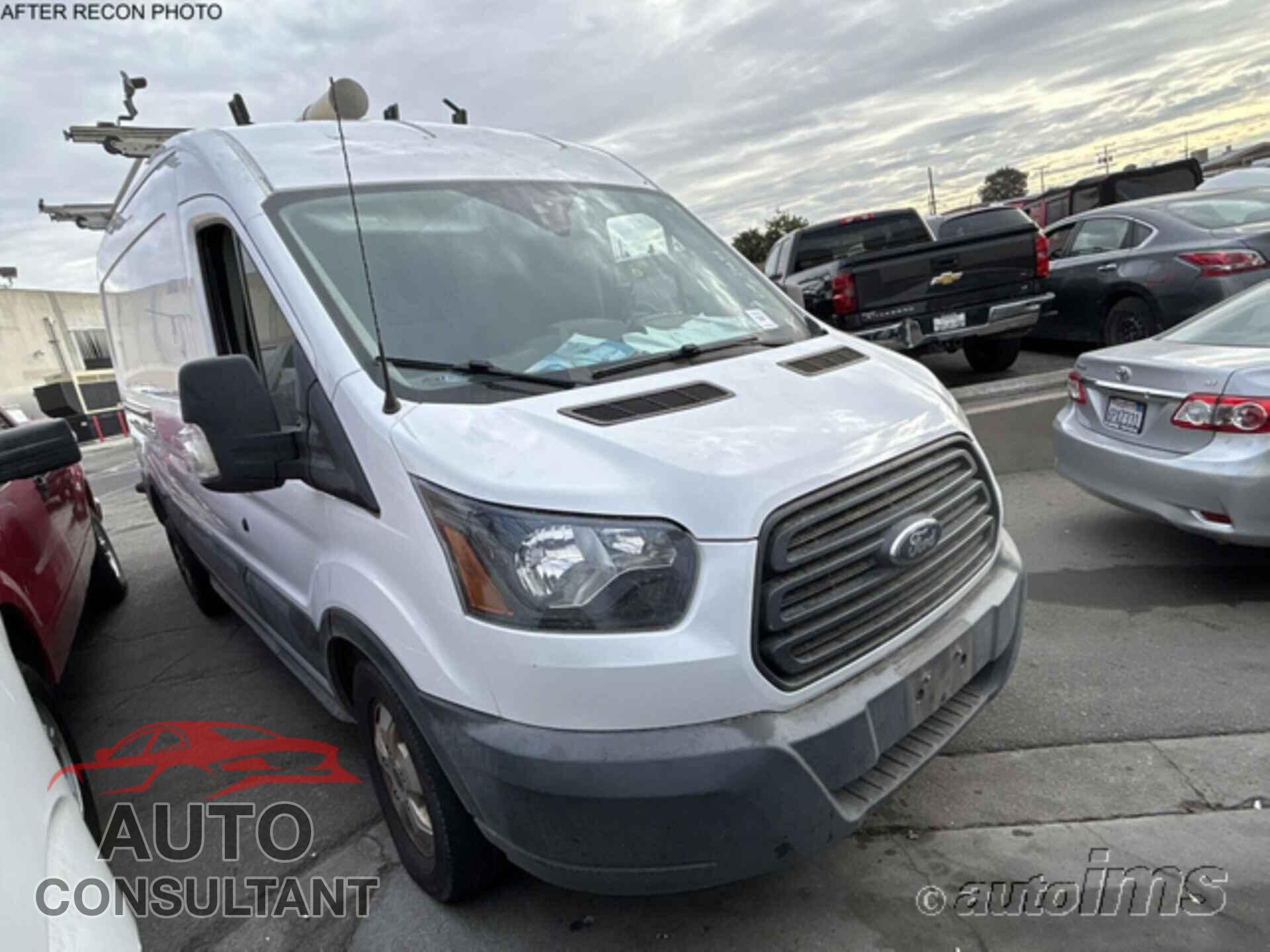 FORD TRANSIT 2018 - 1FTYR2CM2JKA95198
