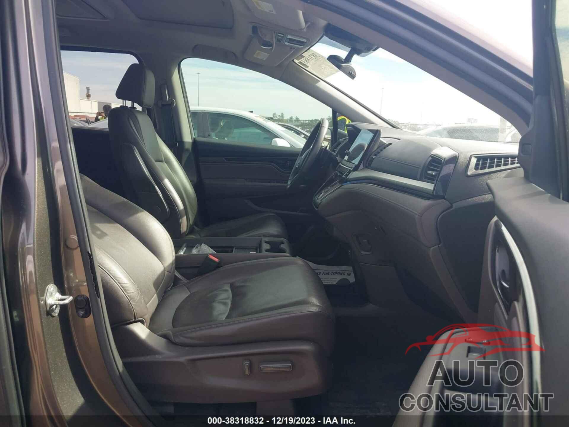 HONDA ODYSSEY 2018 - 5FNRL6H99JB079501