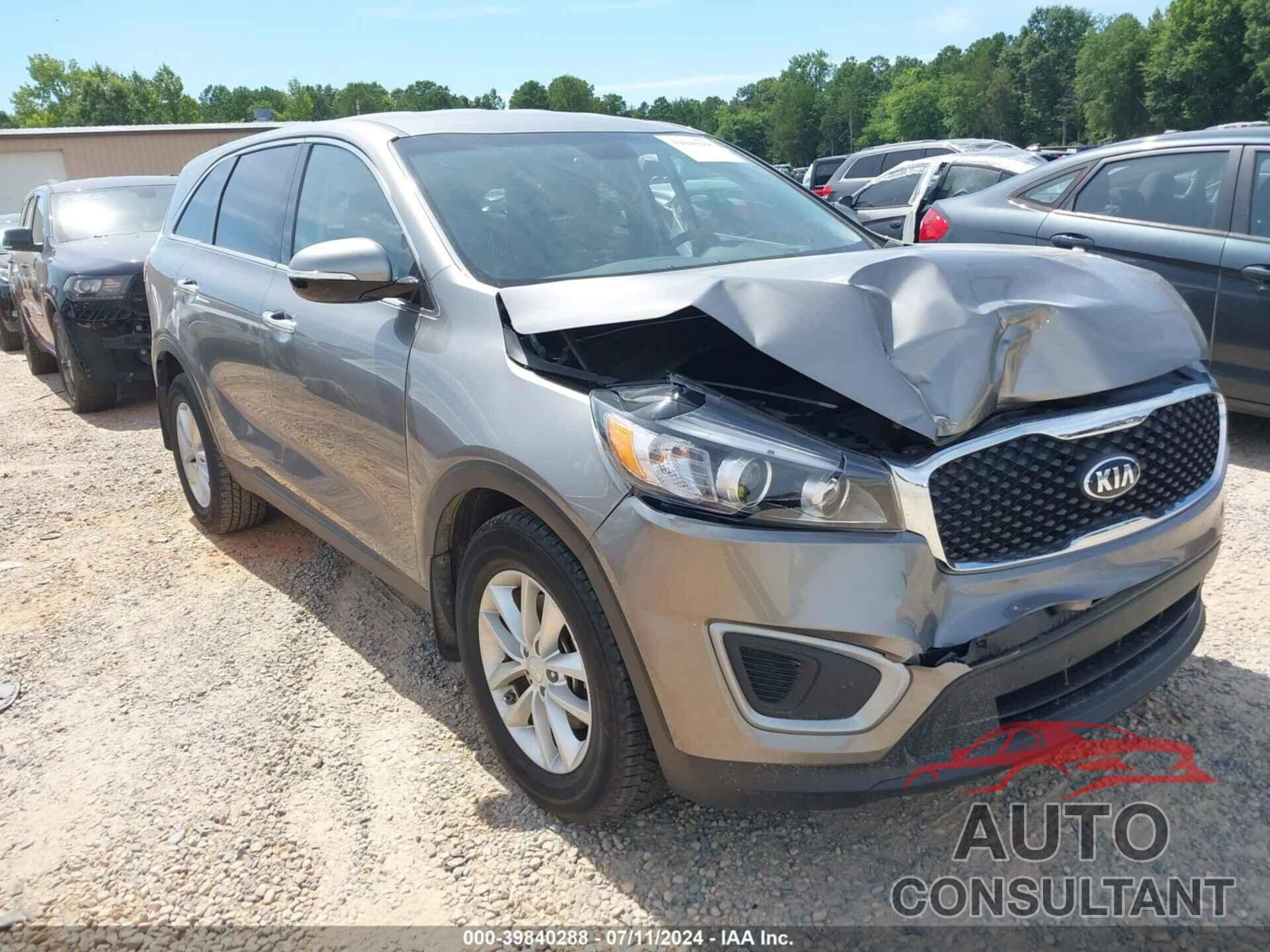 KIA SORENTO 2018 - 5XYPG4A37JG381609