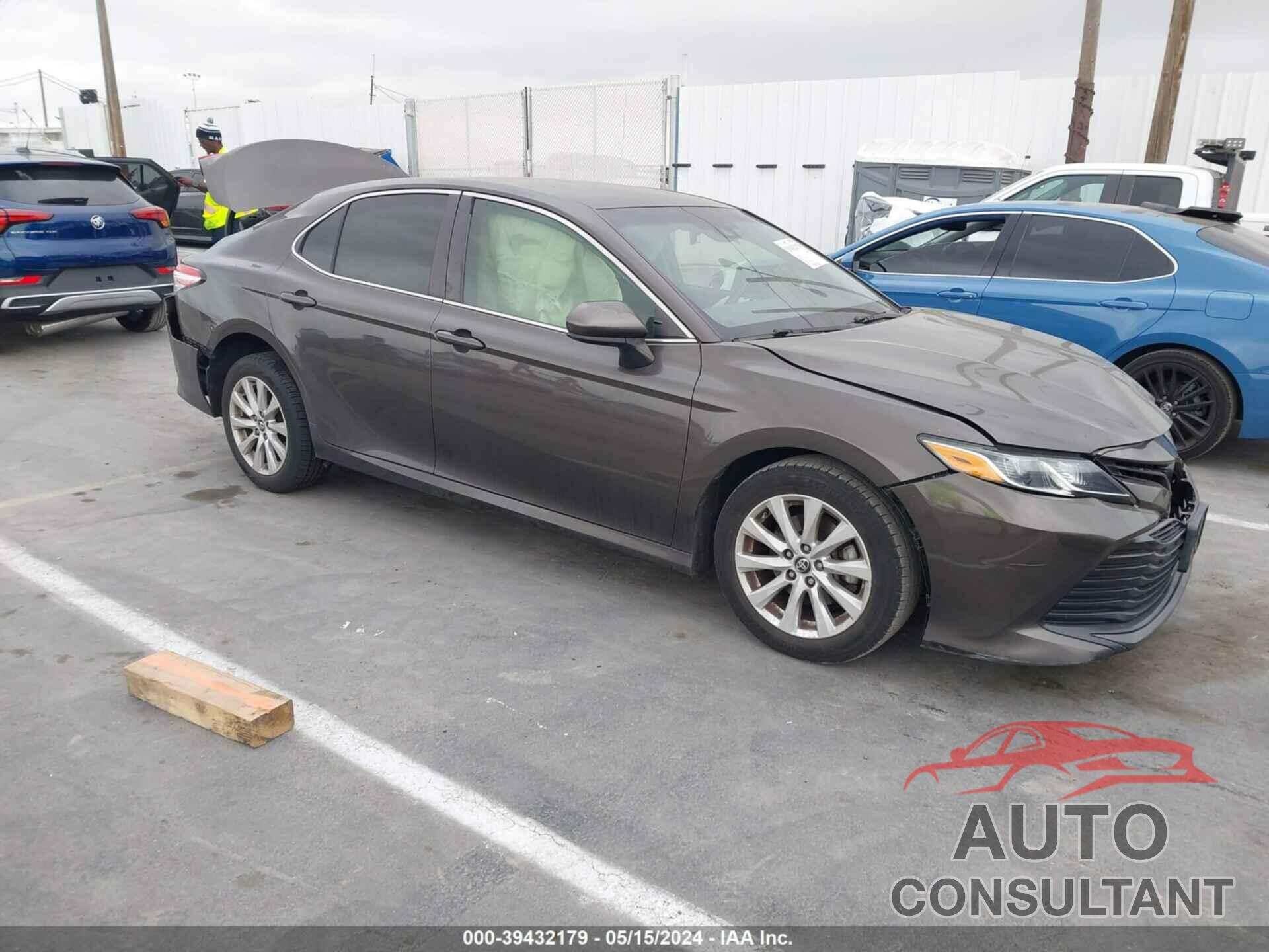 TOYOTA CAMRY 2018 - JTNB11HK8J3066745