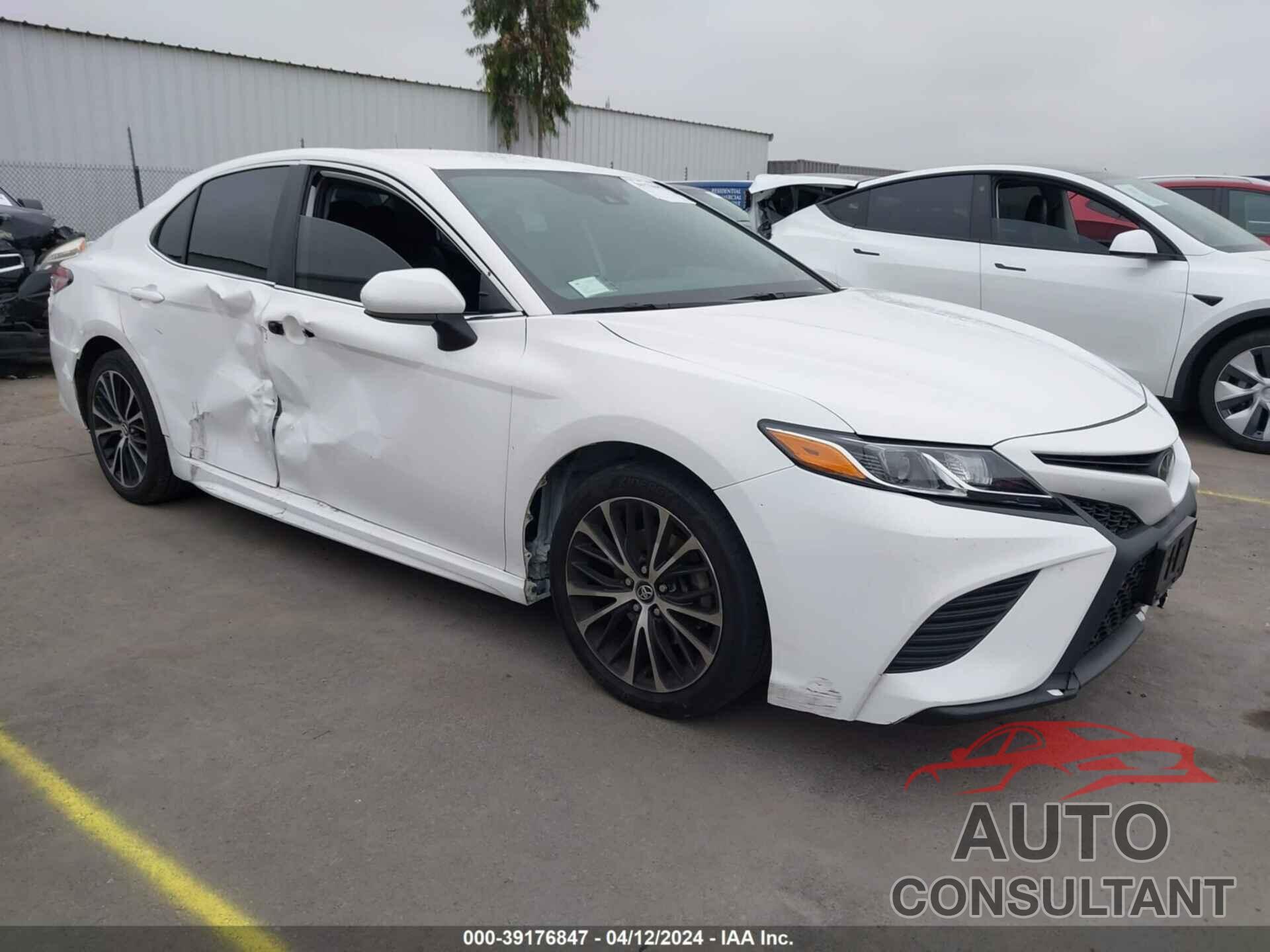 TOYOTA CAMRY 2020 - 4T1G11AK7LU341938