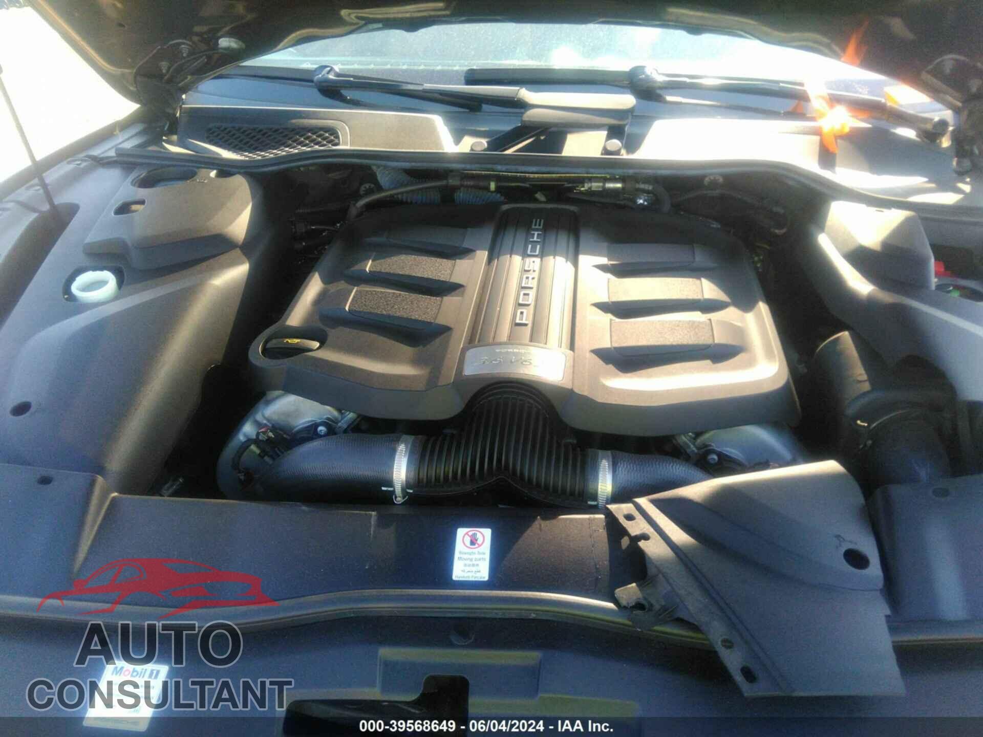PORSCHE CAYENNE 2017 - WP1AB2A20HLA52411
