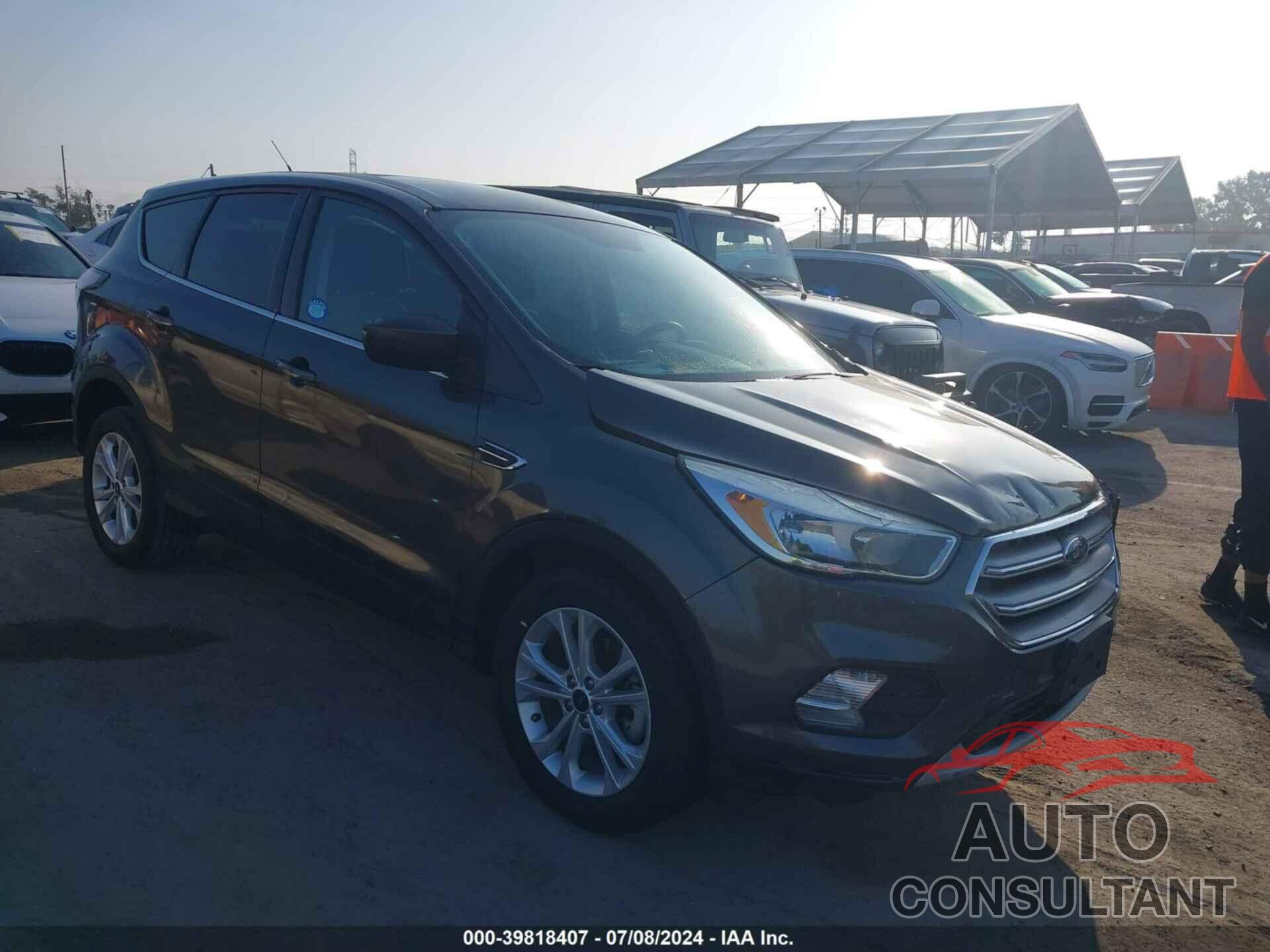 FORD ESCAPE 2017 - 1FMCU0GD3HUB81234