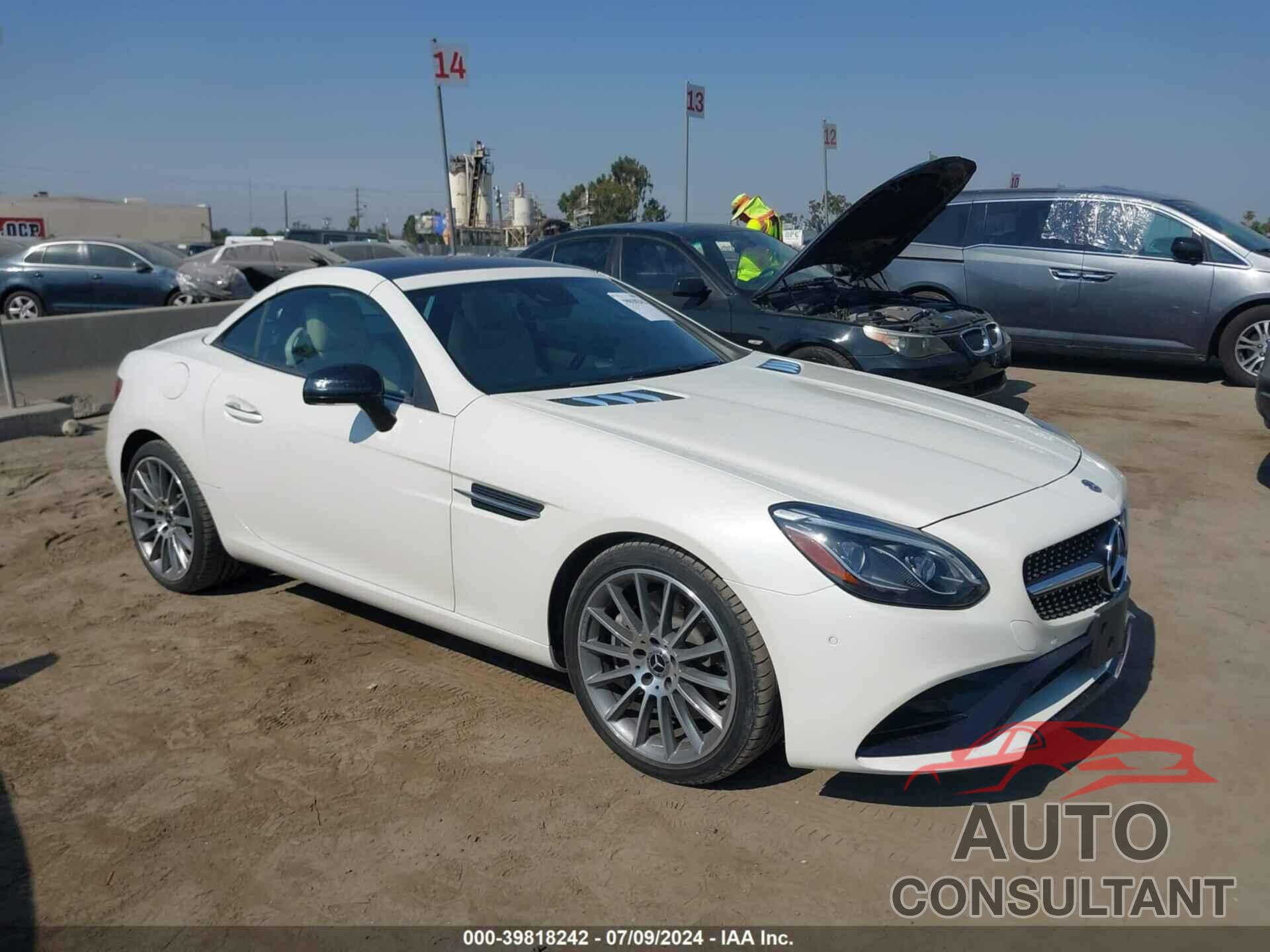 MERCEDES-BENZ SLC 300 2019 - WDDPK3JA2KF163451