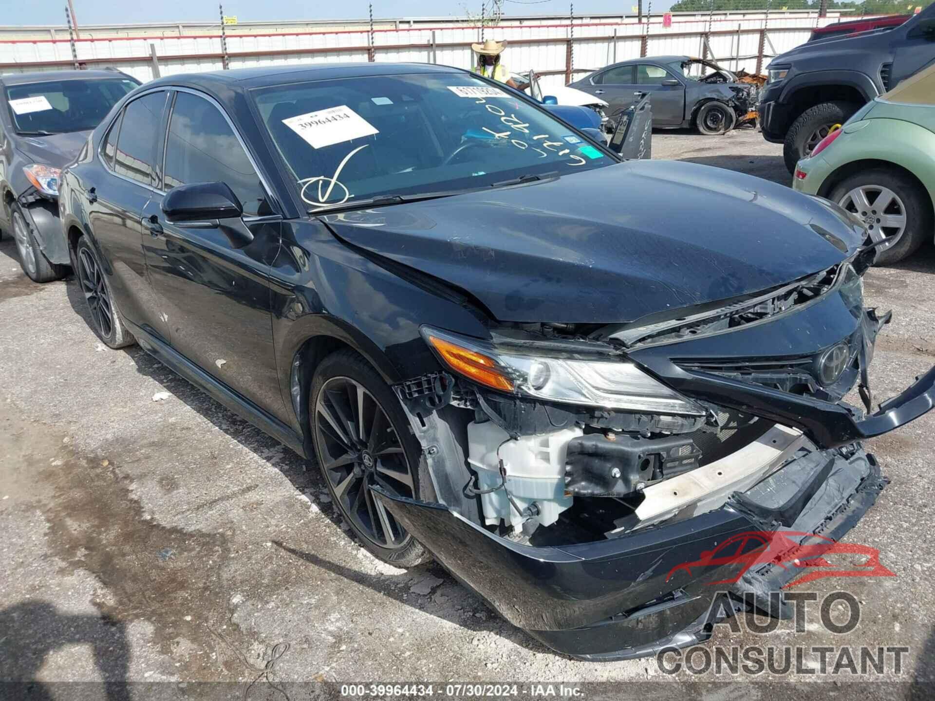 TOYOTA CAMRY 2019 - 4T1B61HK2KU743902