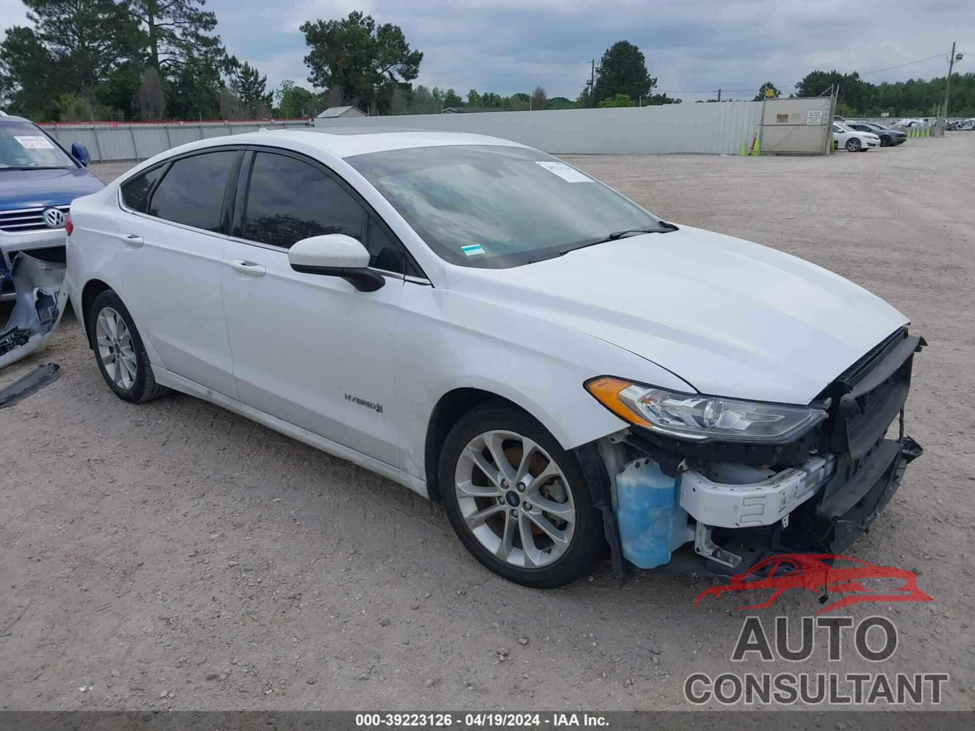 FORD FUSION HYBRID 2019 - 3FA6P0LU1KR138675