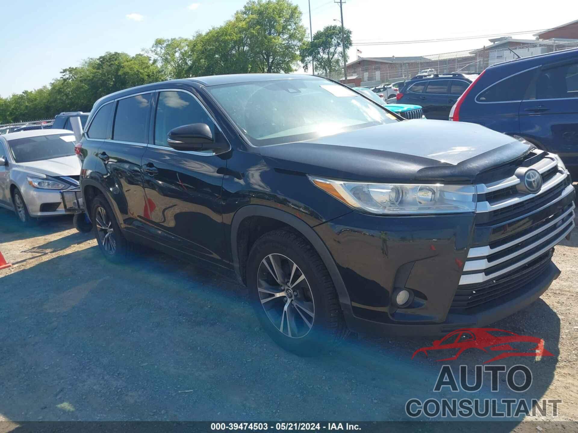 TOYOTA HIGHLANDER 2018 - 5TDZZRFH9JS244601