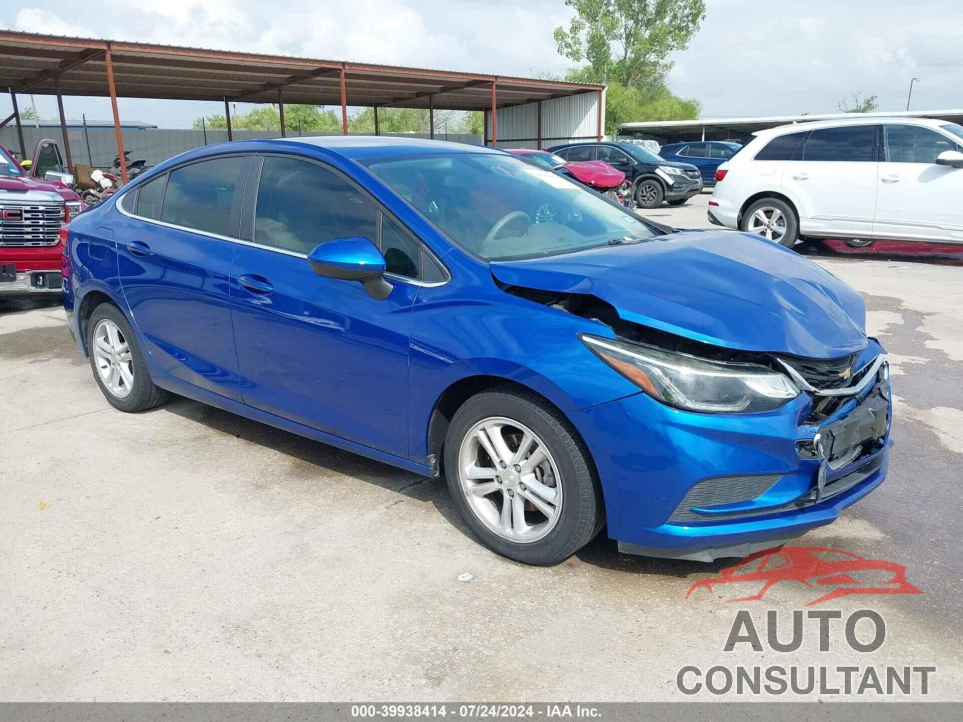 CHEVROLET CRUZE 2018 - 1G1BE5SMXJ7210324