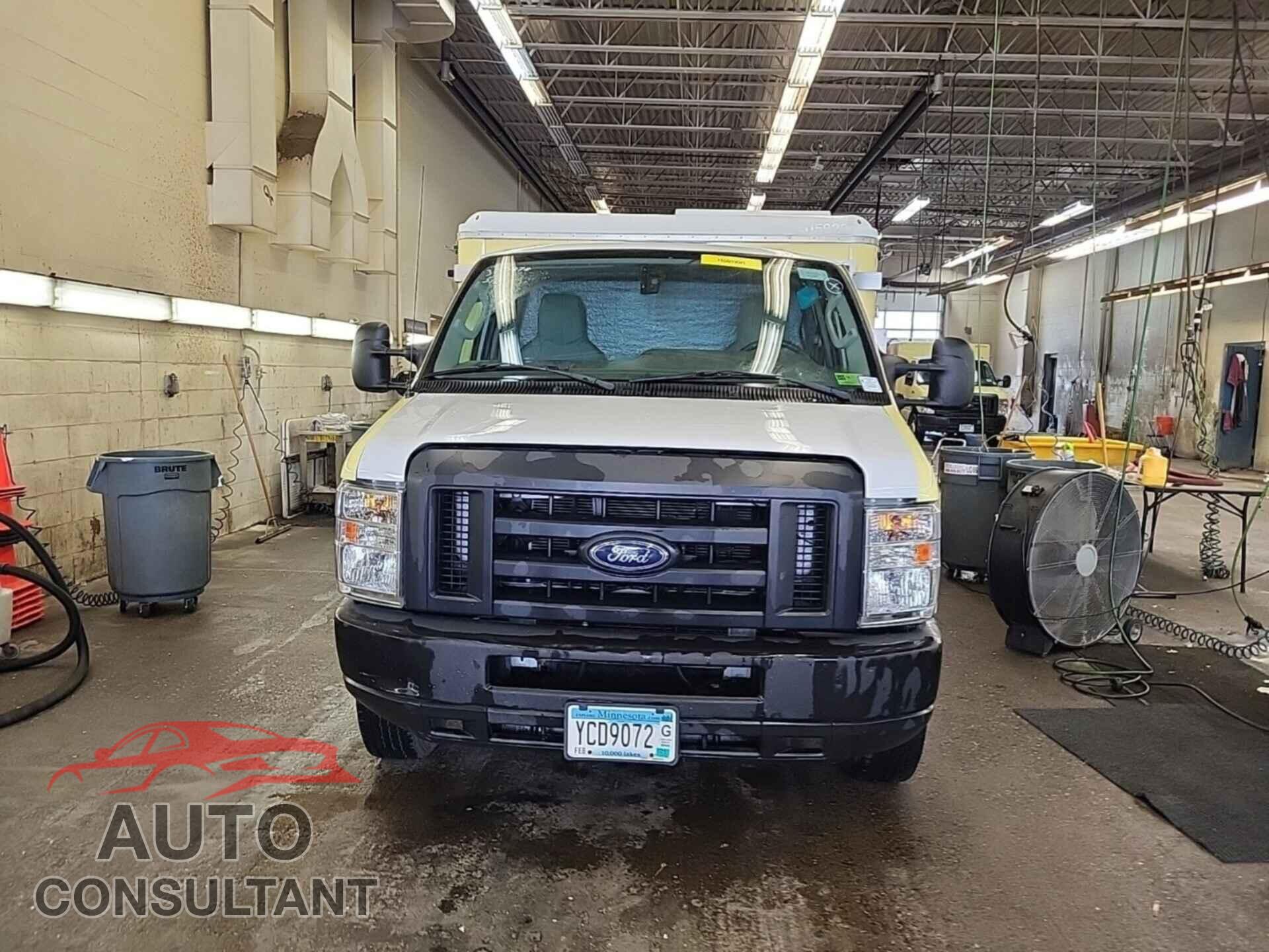 FORD ECONOLINE 2017 - 1FDXE4FS7HDC68625
