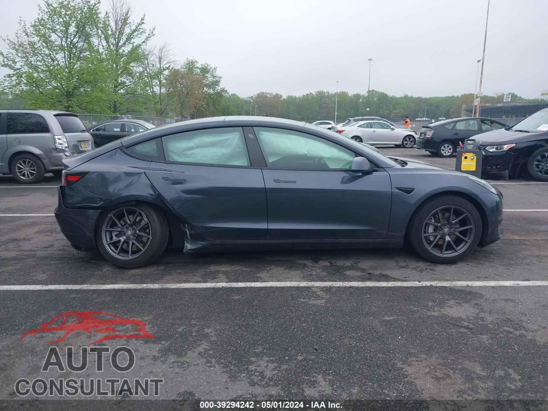 TESLA MODEL 3 2021 - 5YJ3E1EA5MF047005