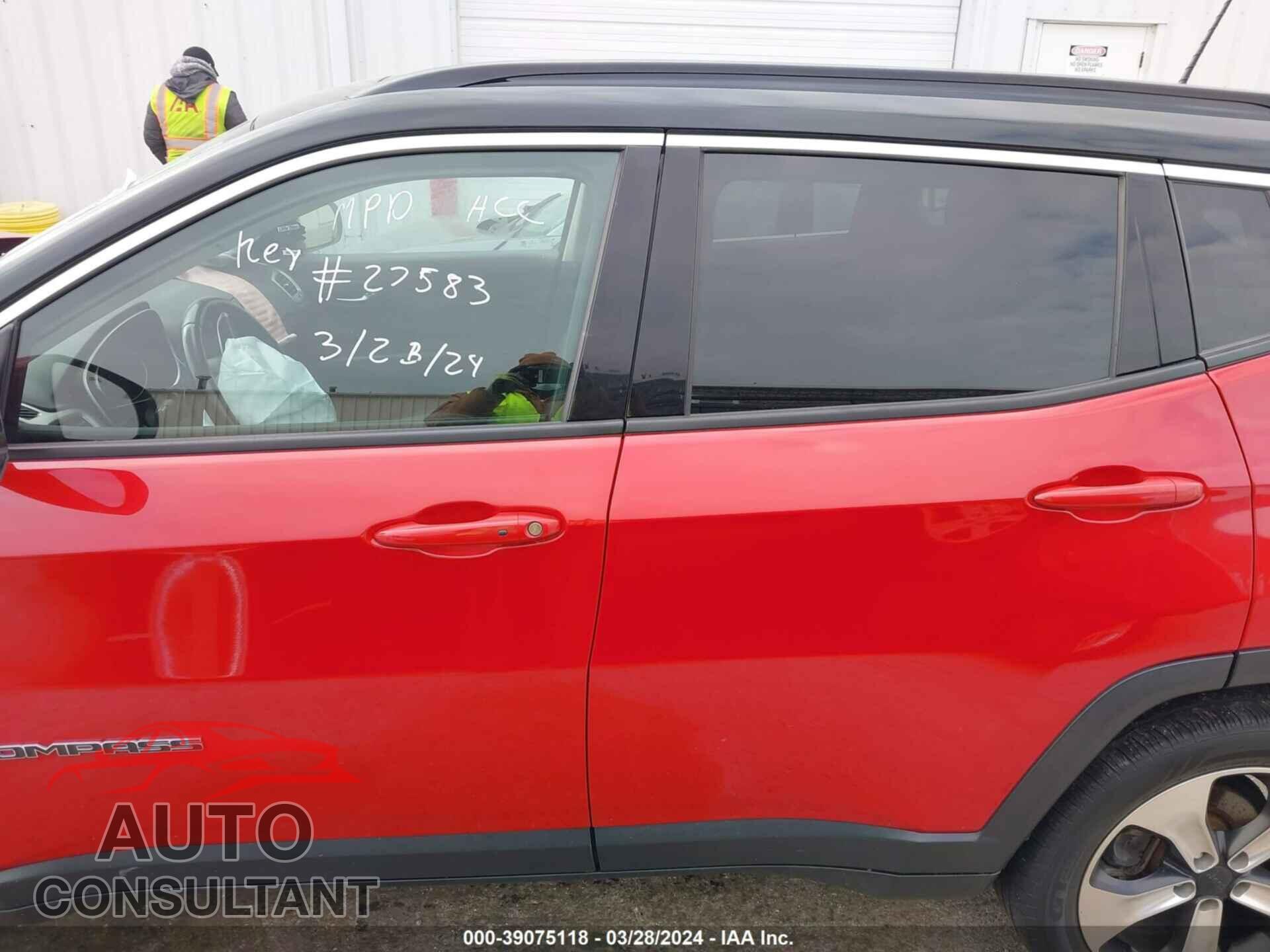 JEEP COMPASS 2018 - 3C4NJDBB2JT177307