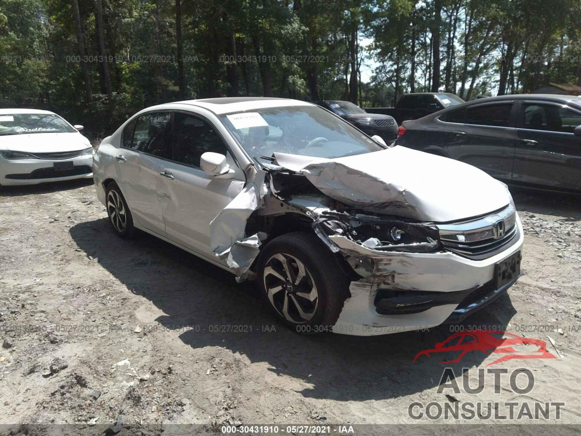 HONDA ACCORD SEDAN 2016 - 1HGCR3F85GA025676