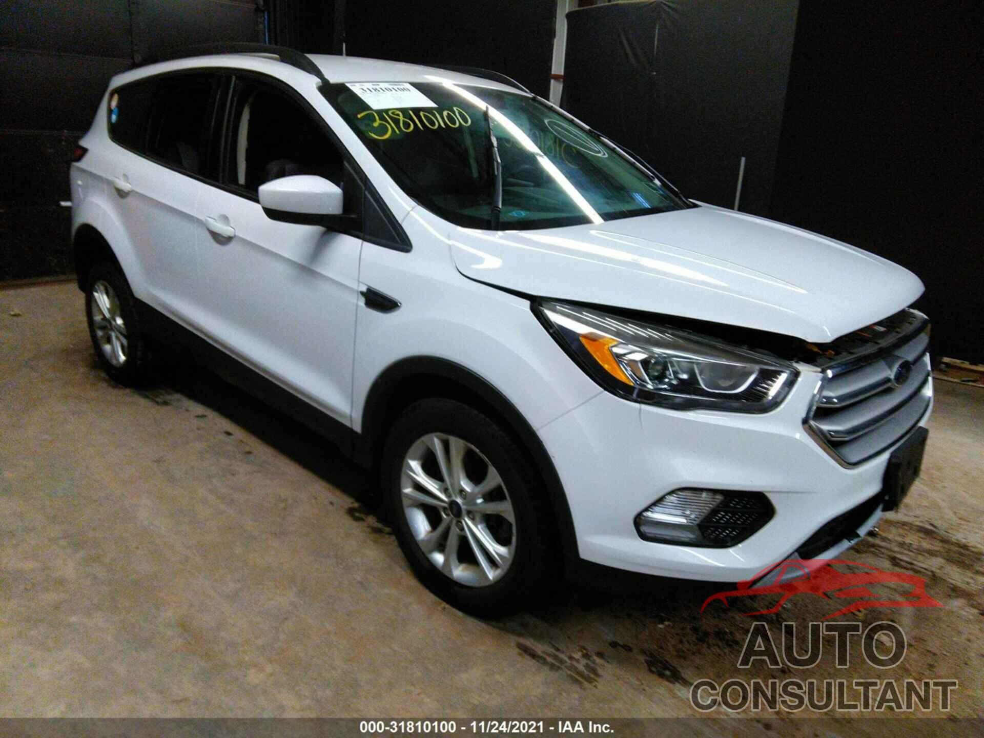 FORD ESCAPE 2017 - 1FMCU9G9XHUE28703