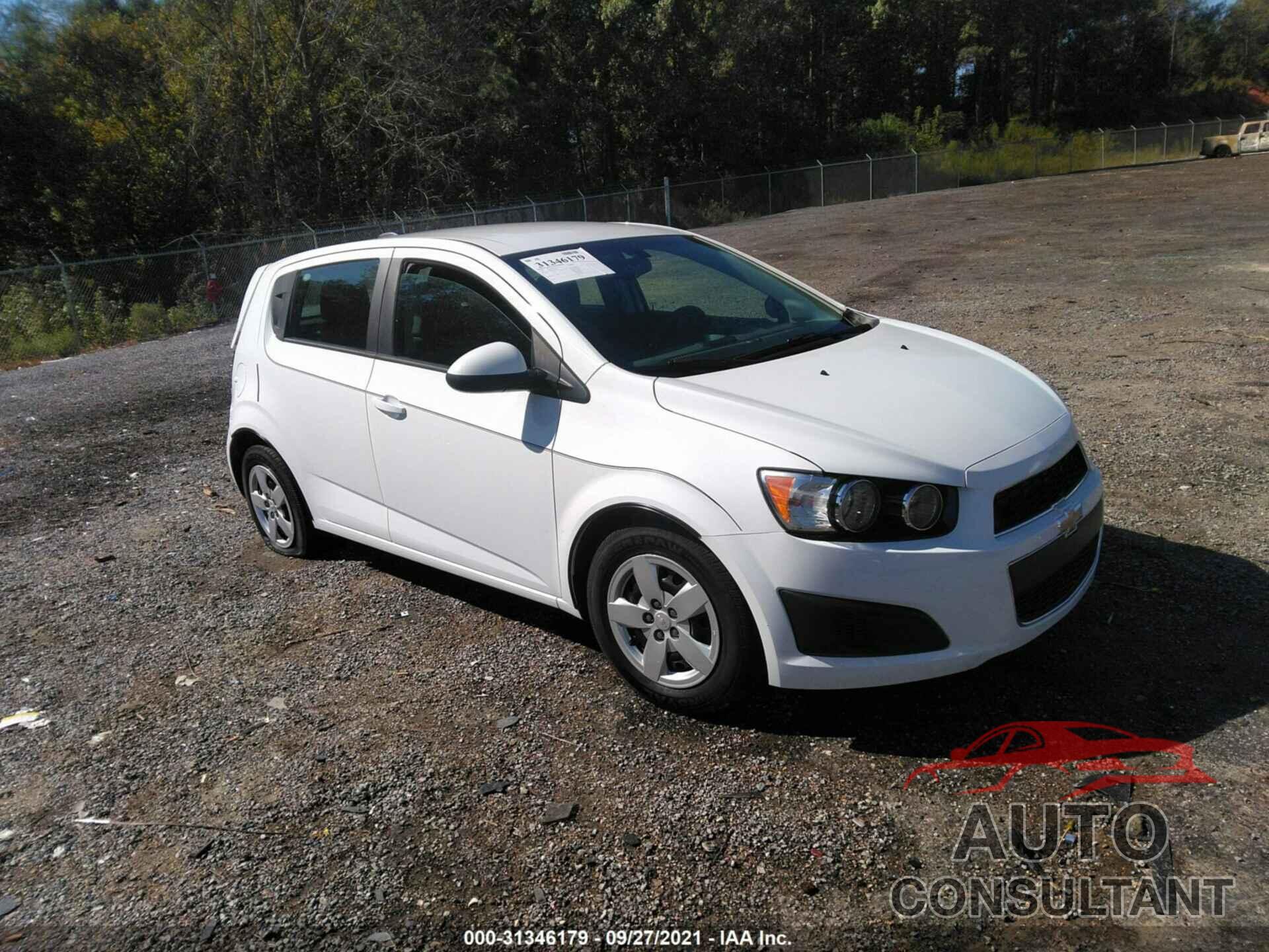 CHEVROLET SONIC 2016 - 1G1JA6SH3G4169562