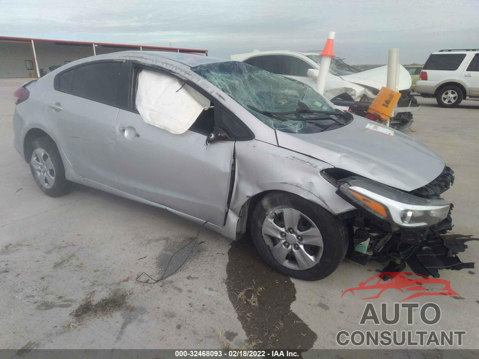 KIA FORTE 2018 - 3KPFL4A79JE175084