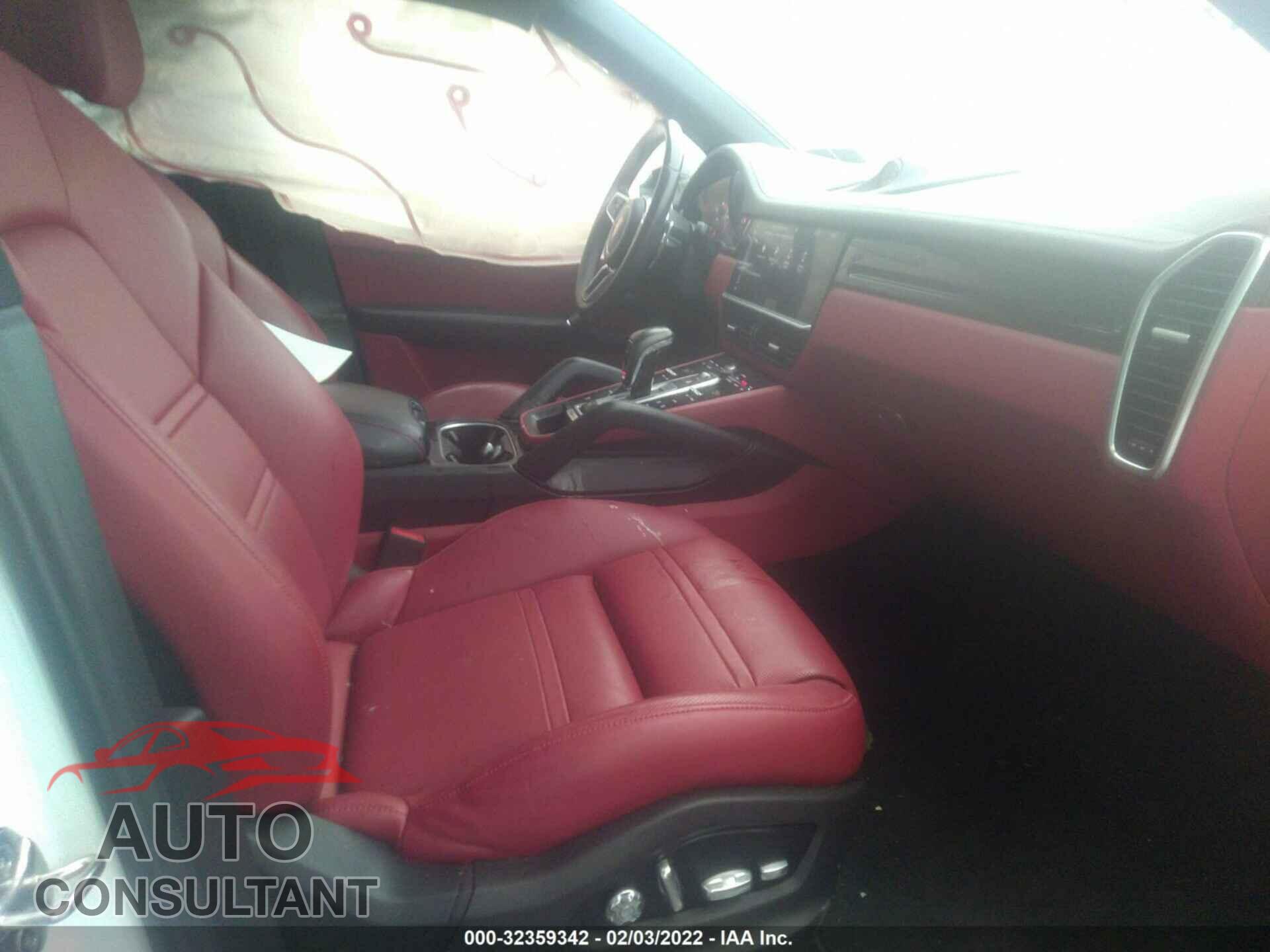PORSCHE CAYENNE 2019 - WP1AA2AY1KDA15411