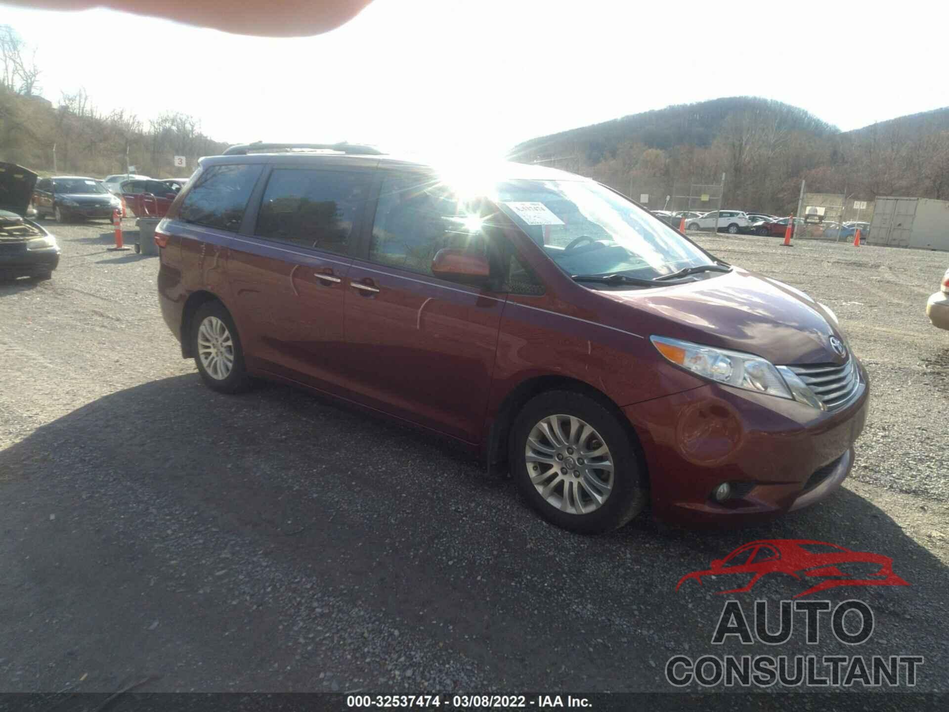 TOYOTA SIENNA 2017 - 5TDYZ3DC5HS813051