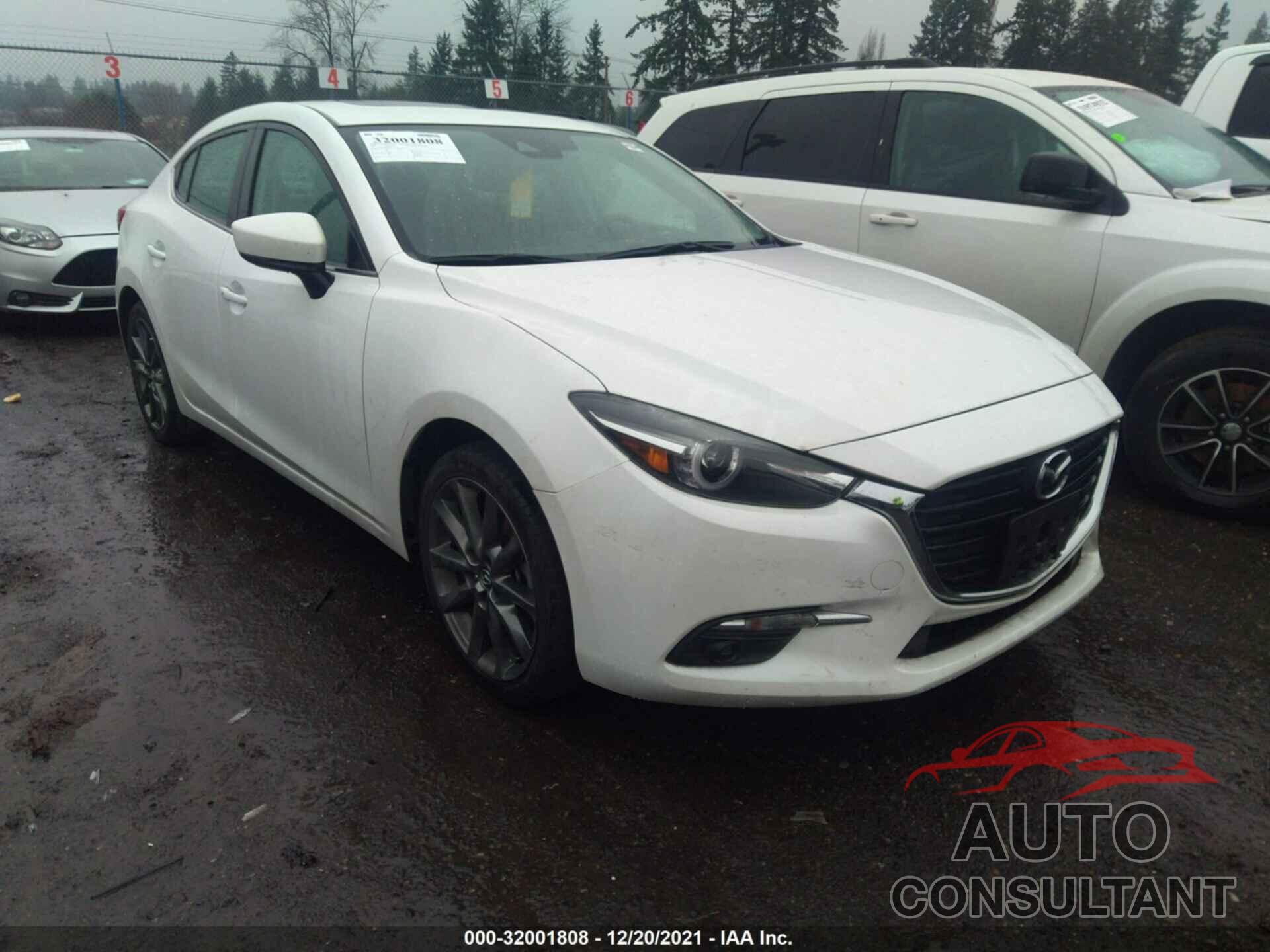 MAZDA MAZDA3 4-DOOR 2018 - 3MZBN1W39JM172542
