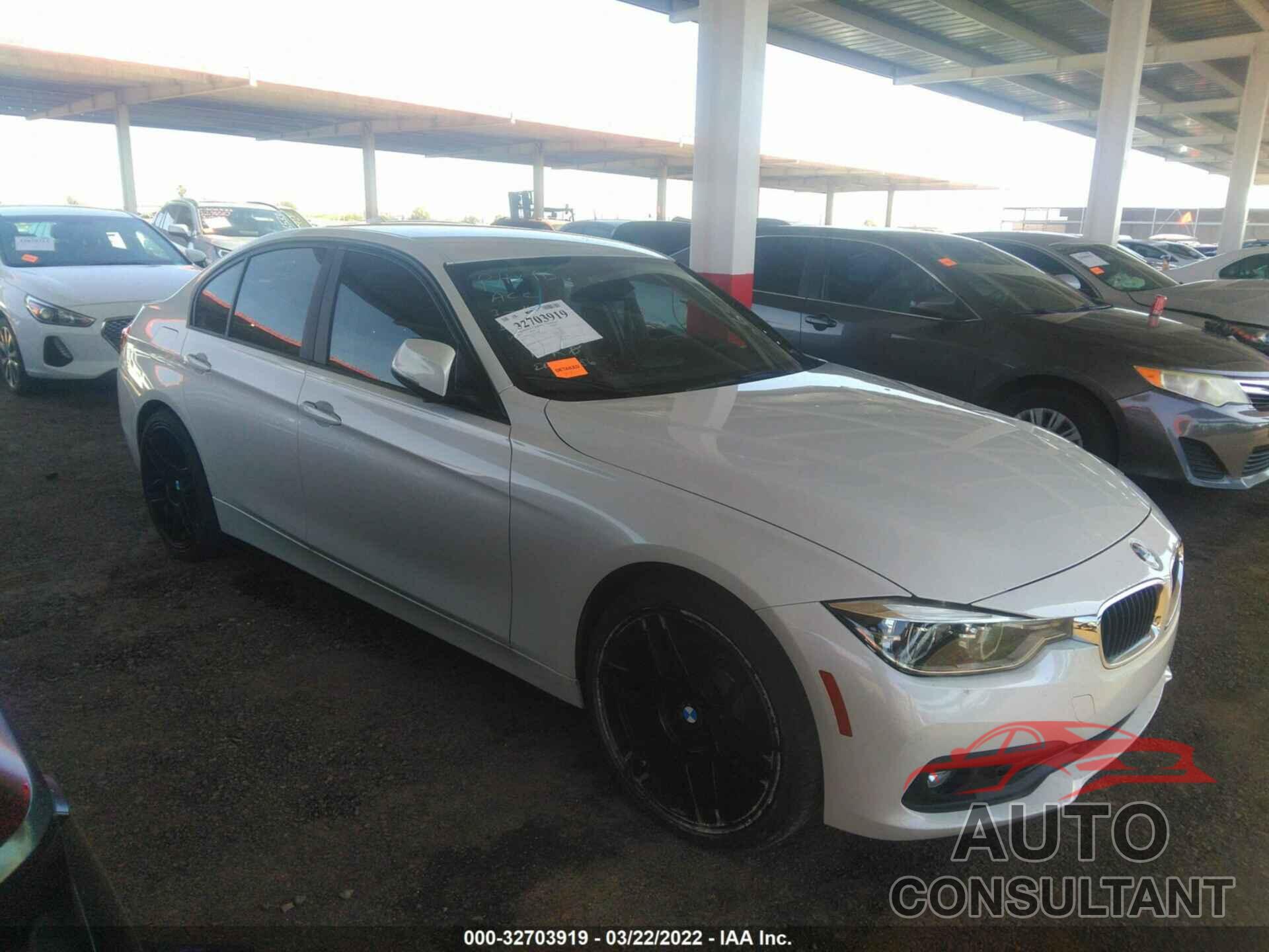 BMW 3 SERIES 2018 - WBA8E1G5XJNU89990