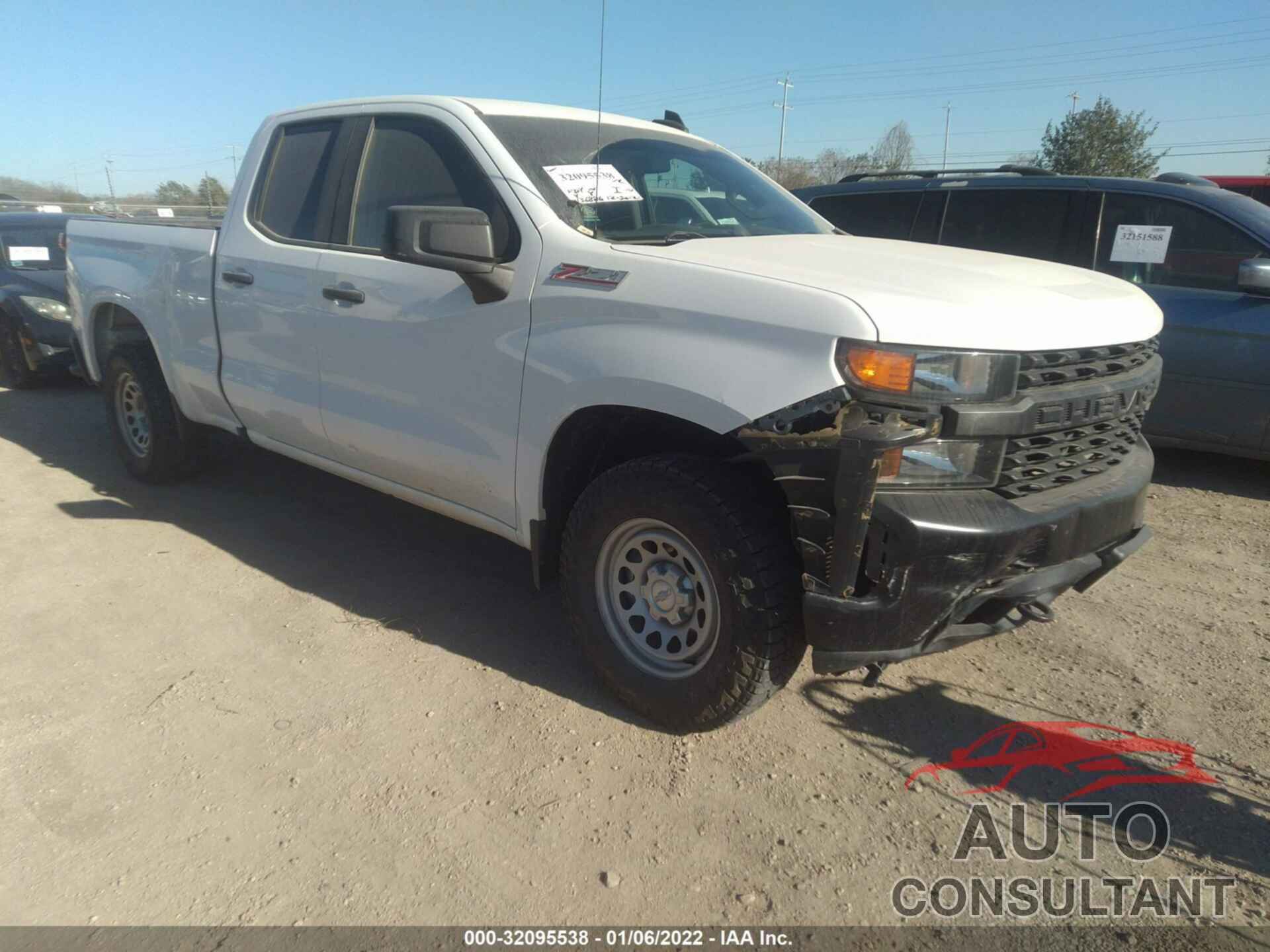 CHEVROLET SILVERADO 1500 2019 - 1GCRYAEF7KZ176187