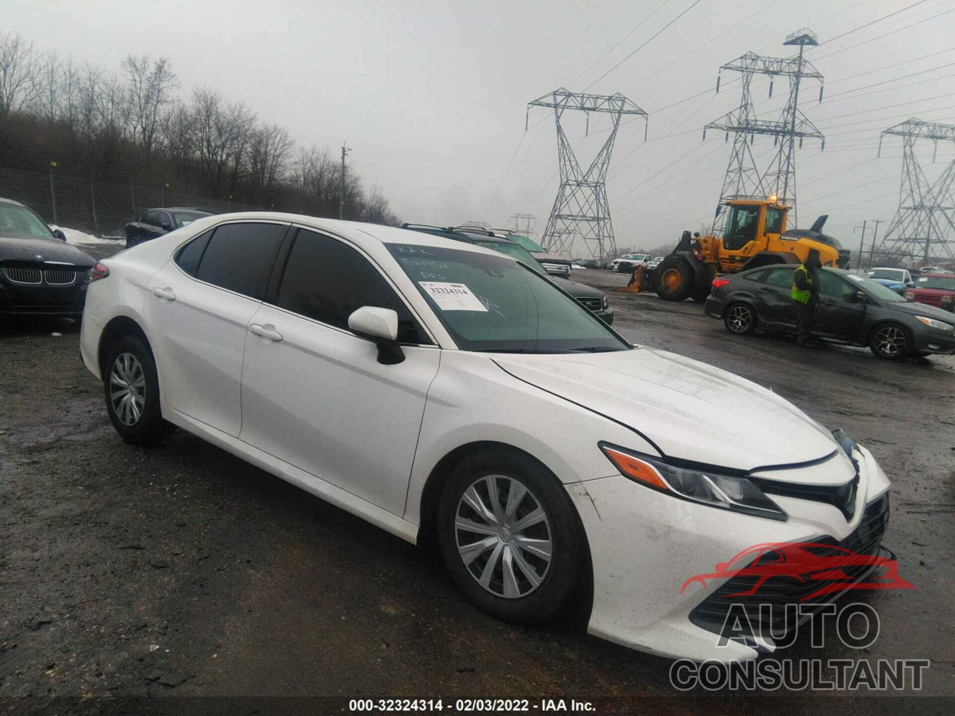 TOYOTA CAMRY 2018 - 4T1B11HKXJU561958