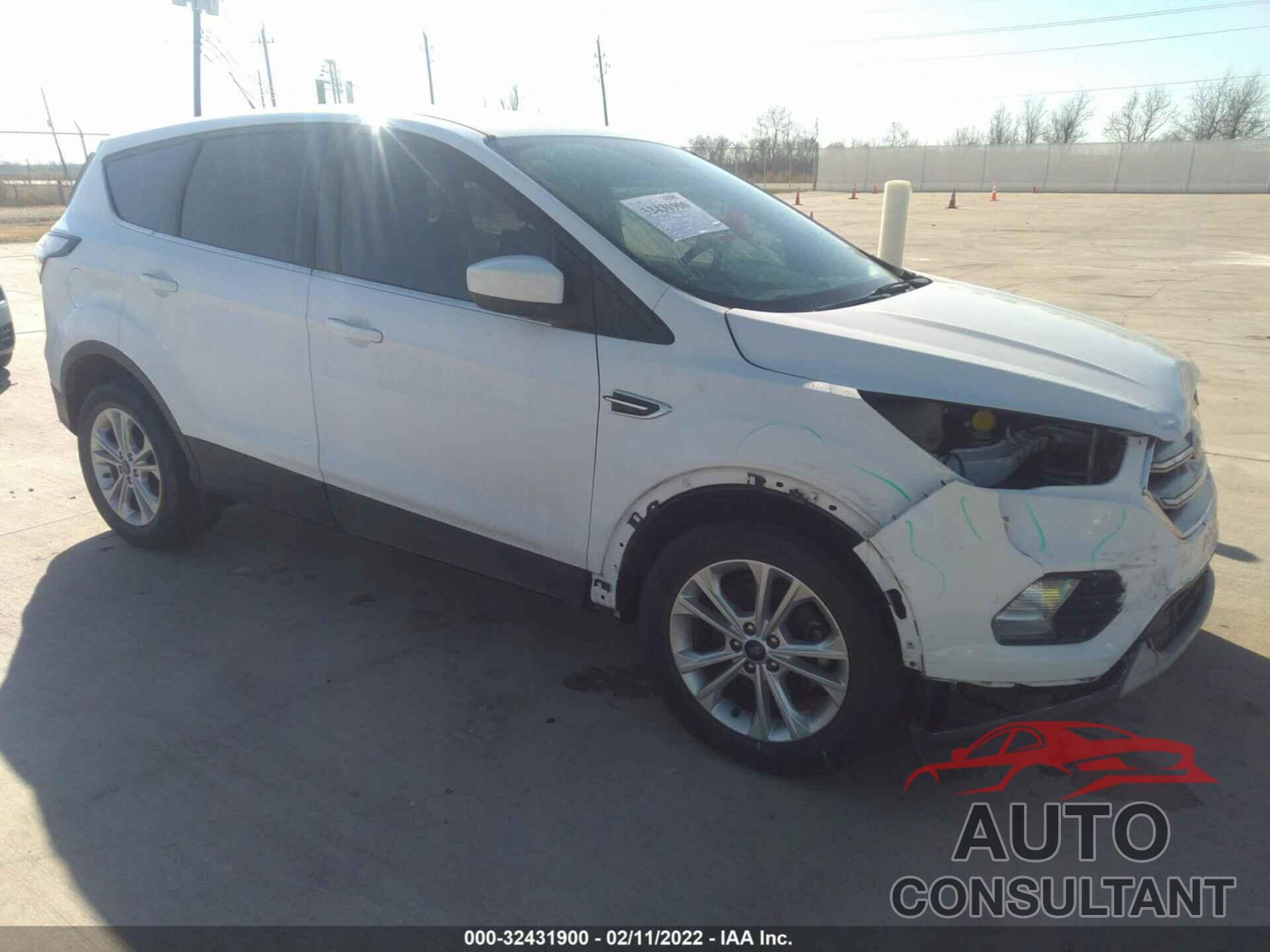 FORD ESCAPE 2017 - 1FMCU0GD2HUB82472