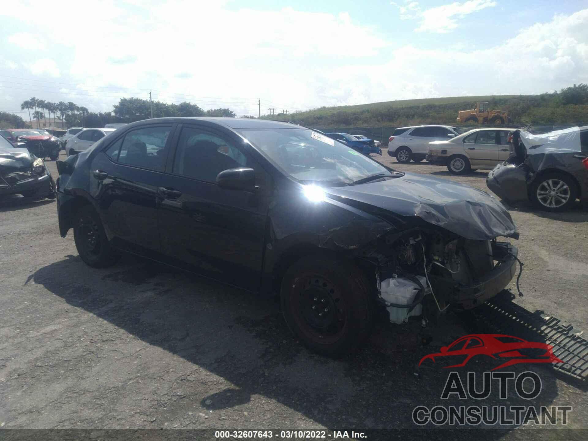 TOYOTA COROLLA 2018 - 5YFBURHE4JP846947
