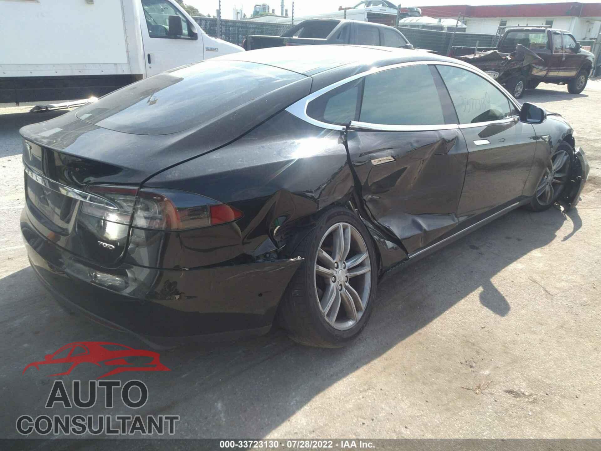 TESLA MODEL S 2015 - 5YJSA1E24FF115233