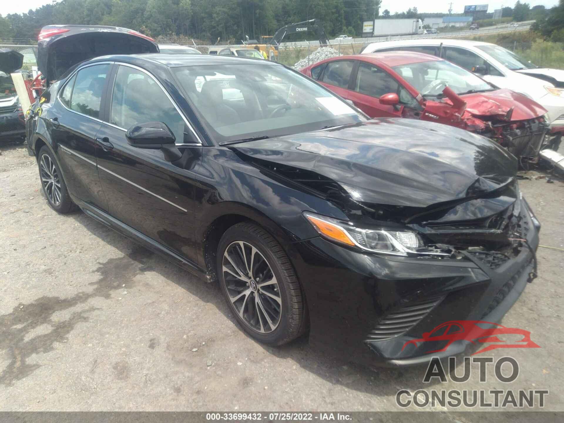 TOYOTA CAMRY 2019 - 4T1B11HK2KU281212