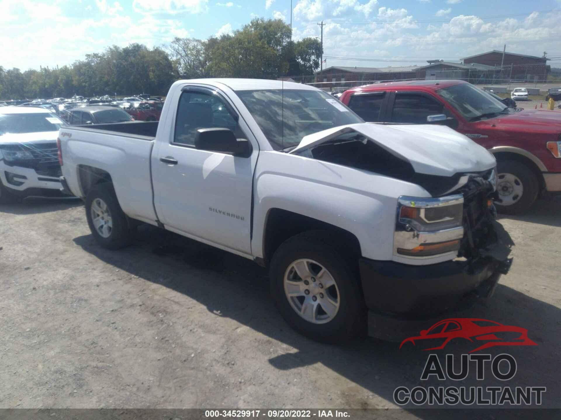 CHEVROLET SILVERADO 1500 2018 - 1GCNKNEC1JZ377952