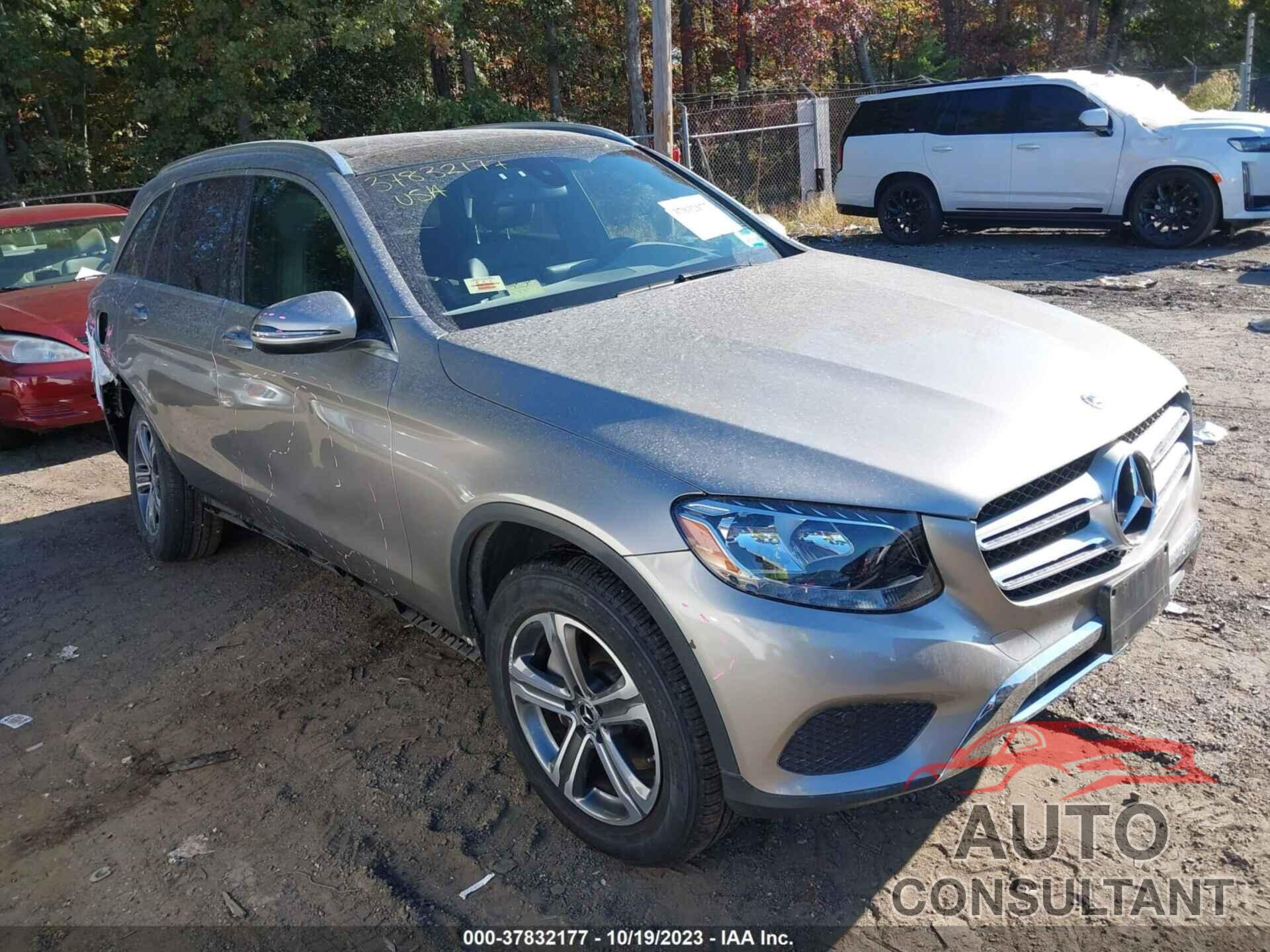 MERCEDES-BENZ GLC 300 2019 - WDC0G4KB2KF488928