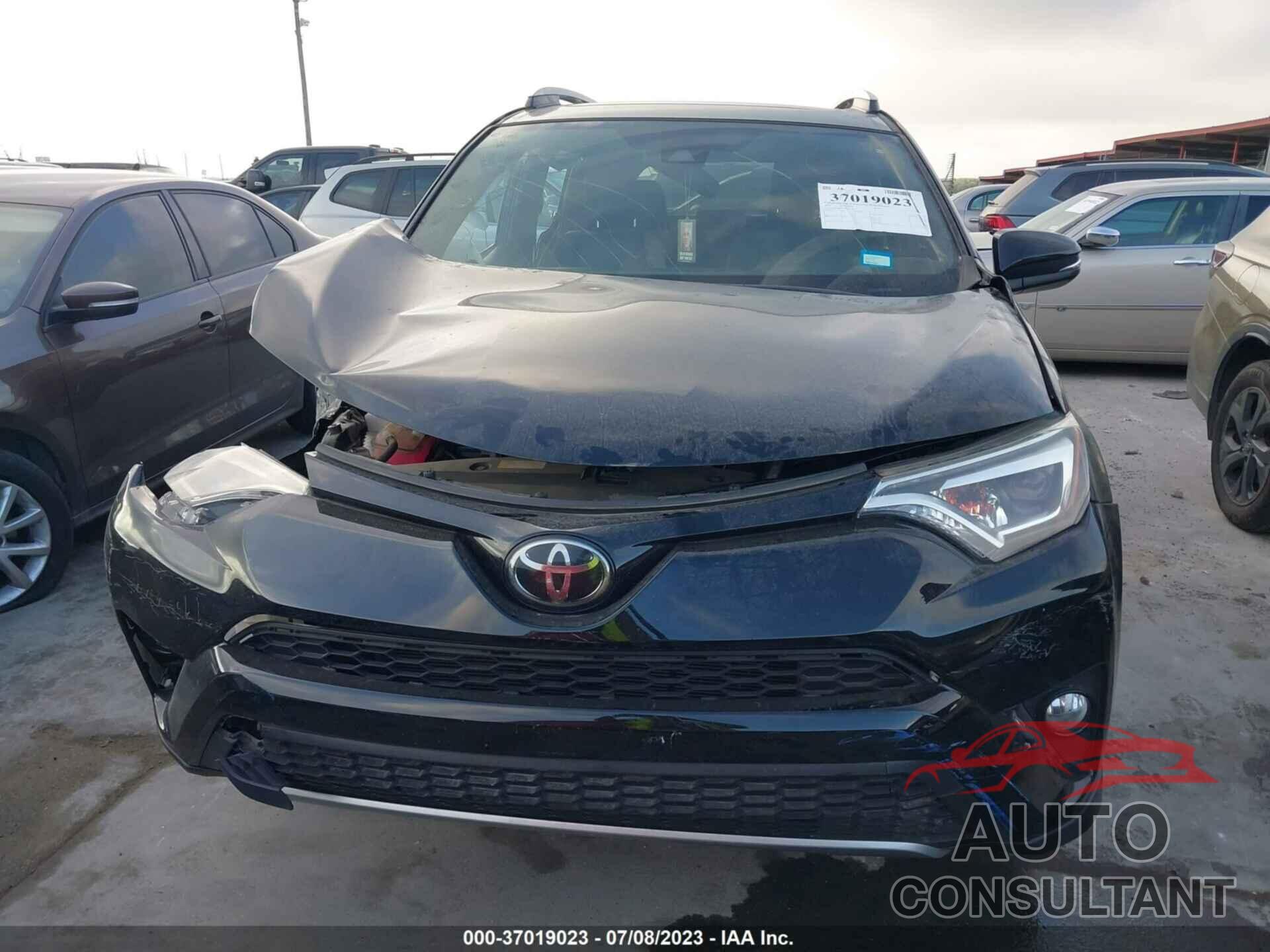 TOYOTA RAV4 2018 - 2T3NFREV9JW452555