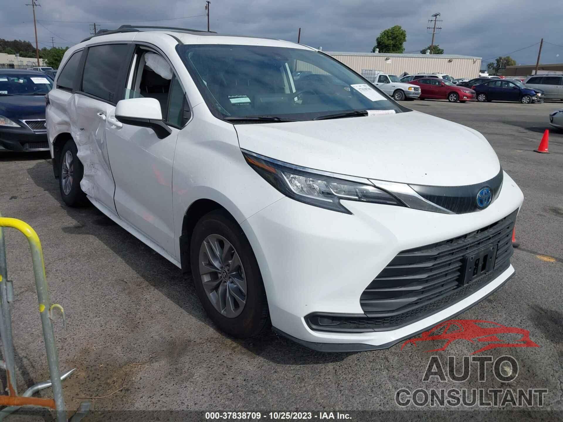 TOYOTA SIENNA 2022 - 5TDBRKEC8NS134823