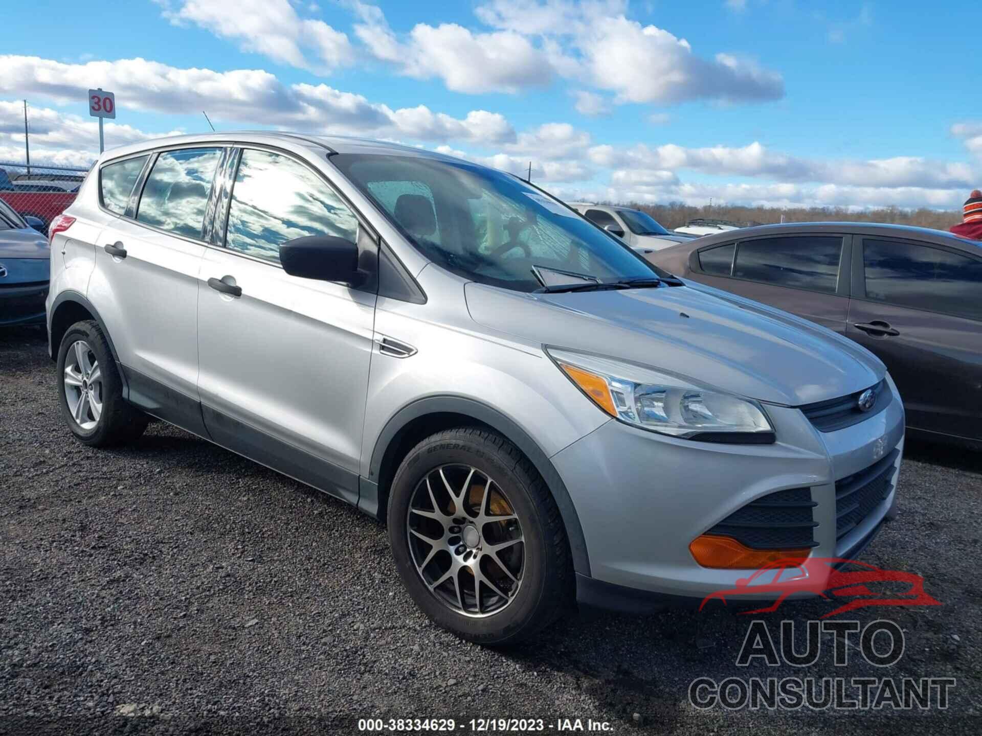 FORD ESCAPE 2016 - 1FMCU0F70GUB19011