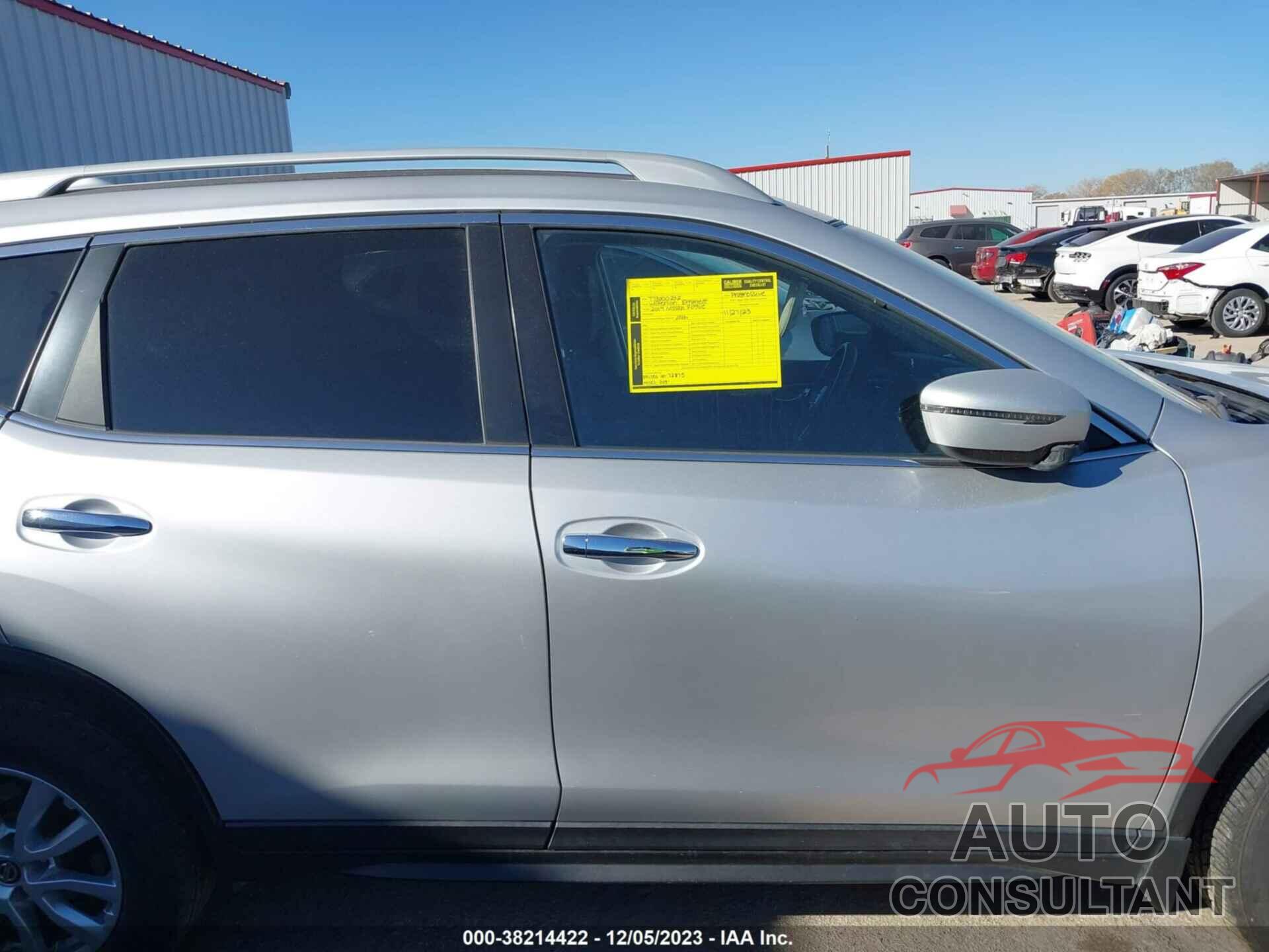 NISSAN ROGUE 2019 - 5N1AT2MT6KC781017