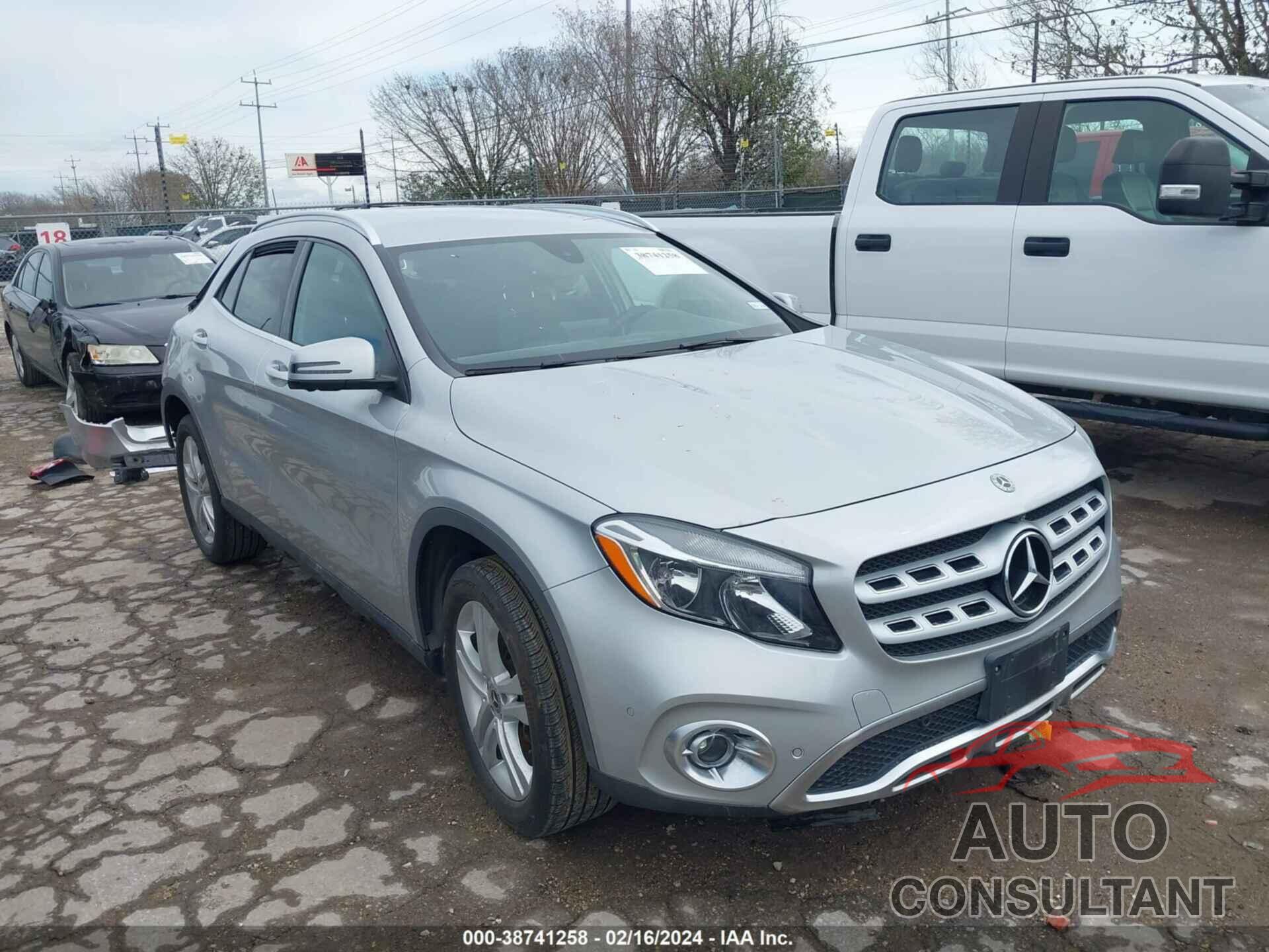 MERCEDES-BENZ GLA 250 2018 - WDCTG4EB8JJ448938