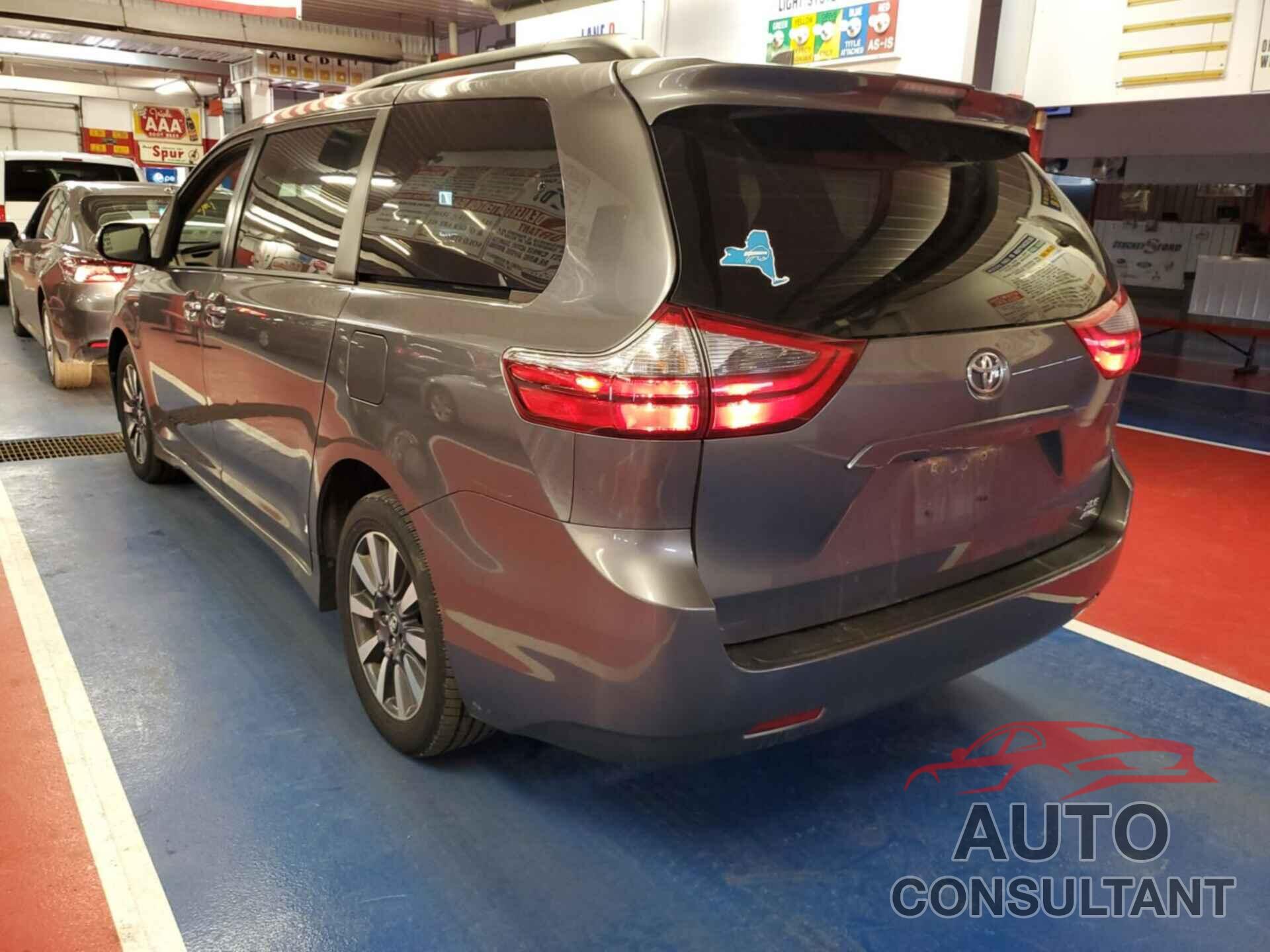 TOYOTA SIENNA 2020 - 5TDDZ3DC8LS233476