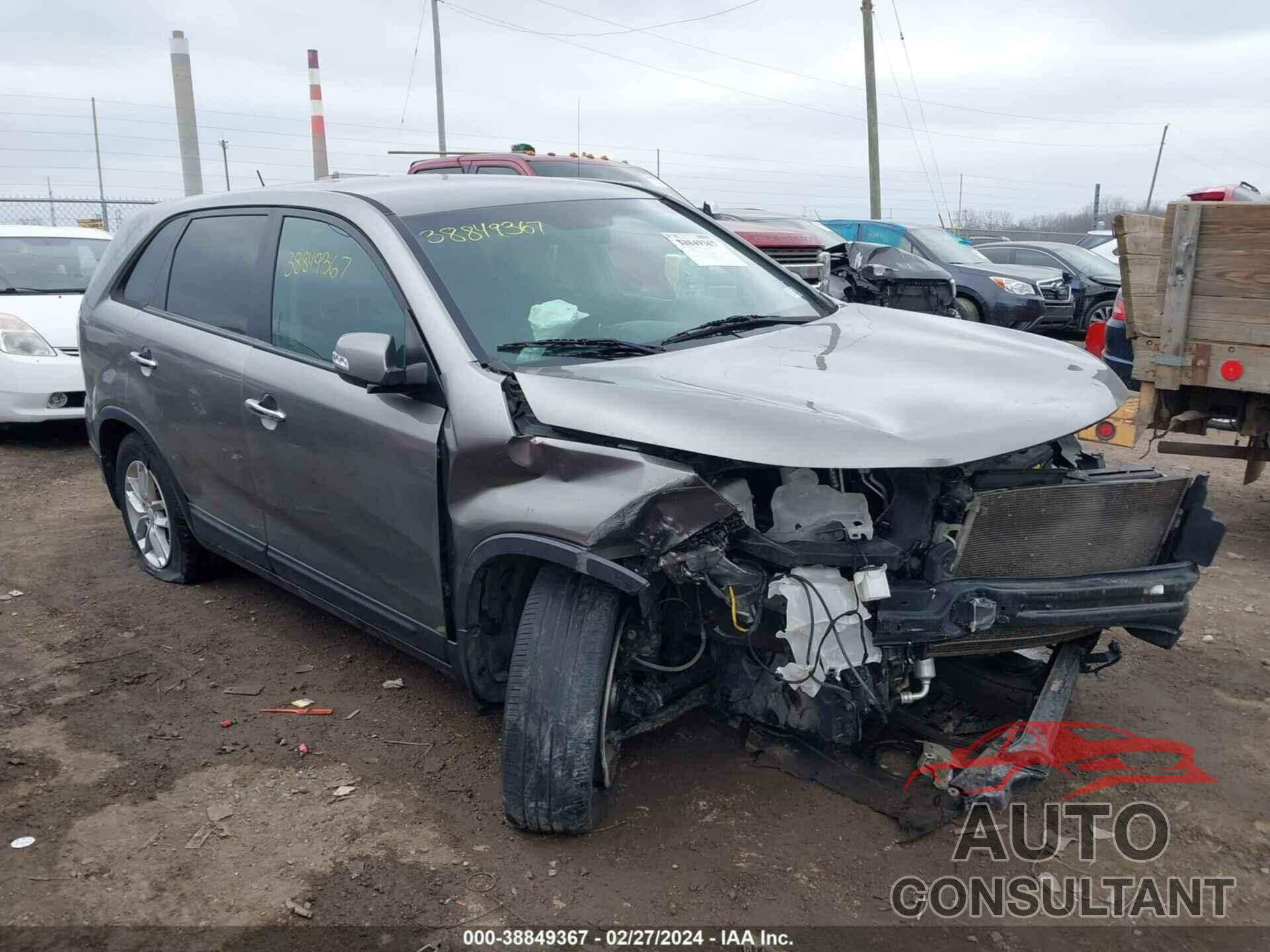 KIA SORENTO 2015 - 5XYKT3A65FG603033