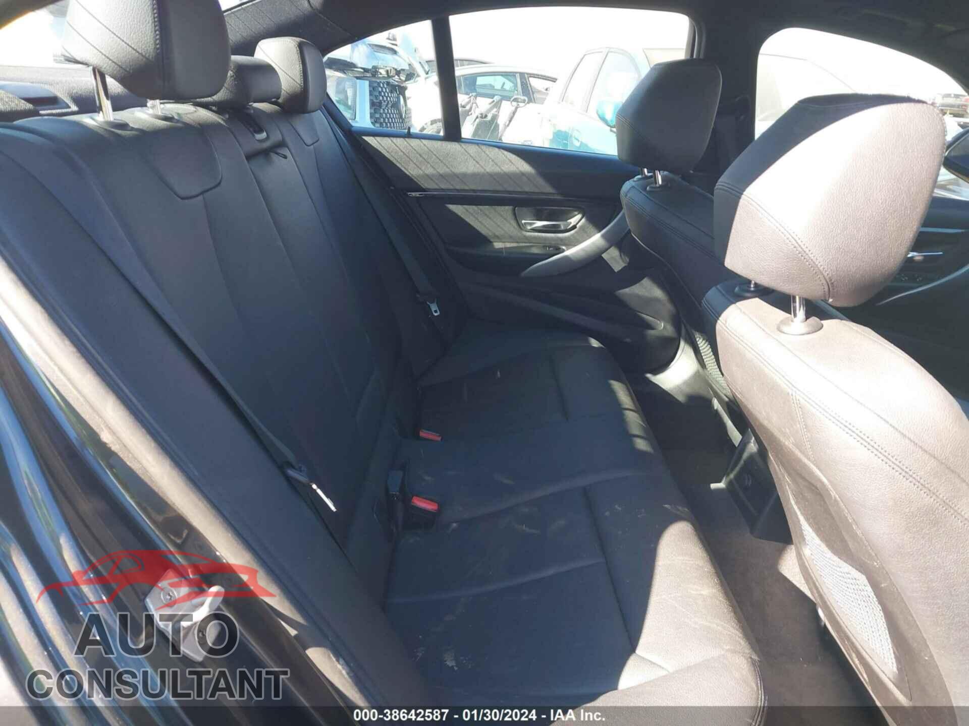 BMW 328I 2016 - WBA8E9G50GNU28543