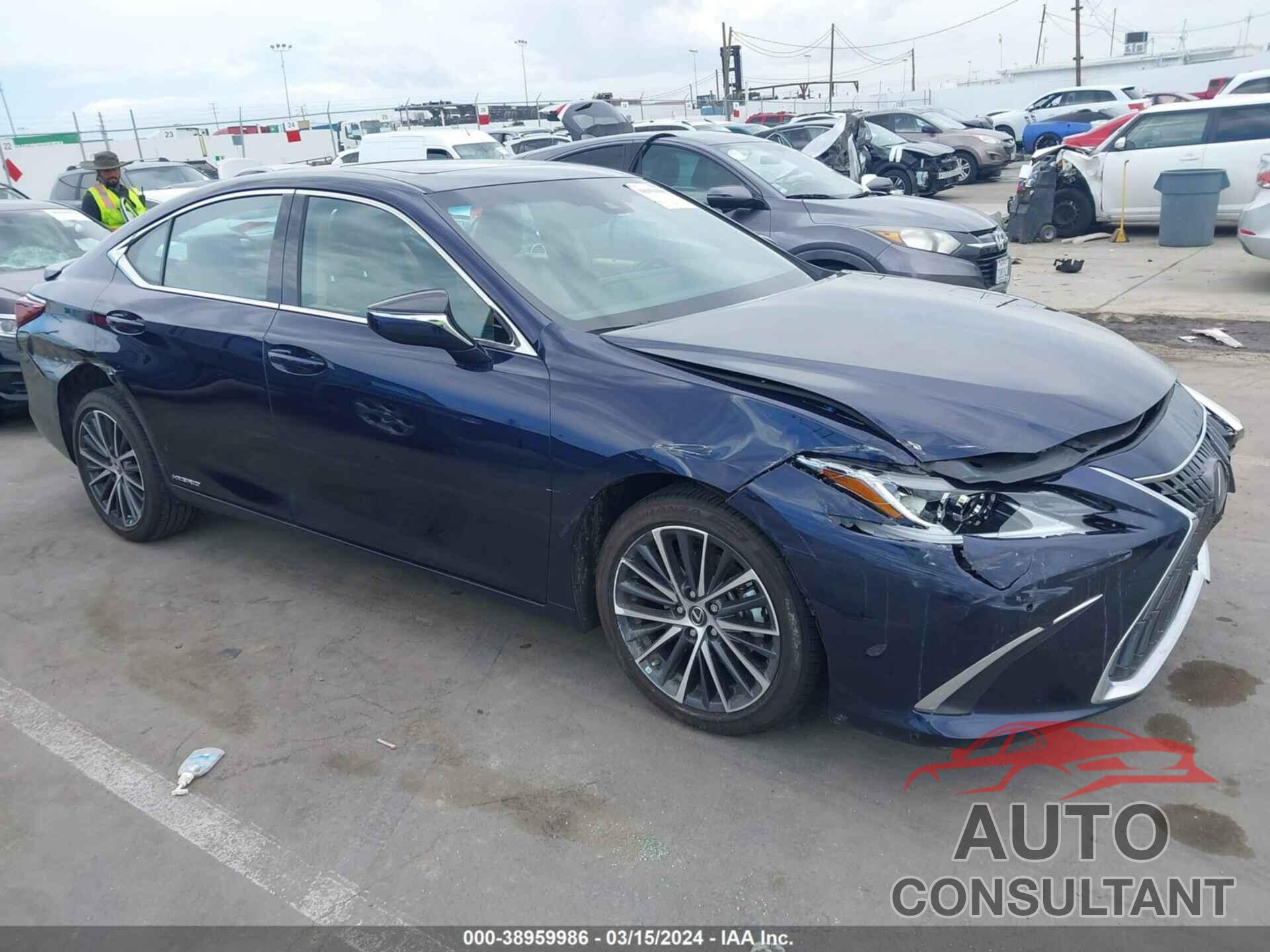 LEXUS ES 300H 2022 - 58ADA1C18NU022051